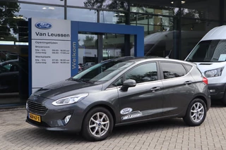 Ford Fiesta TITANIUM 5-DEURS APPLE/ANDROID STOEL/STUUR & VOORRUITVERW. DAB CRUISE PRIVACY-GLASS PARK-SENSOREN