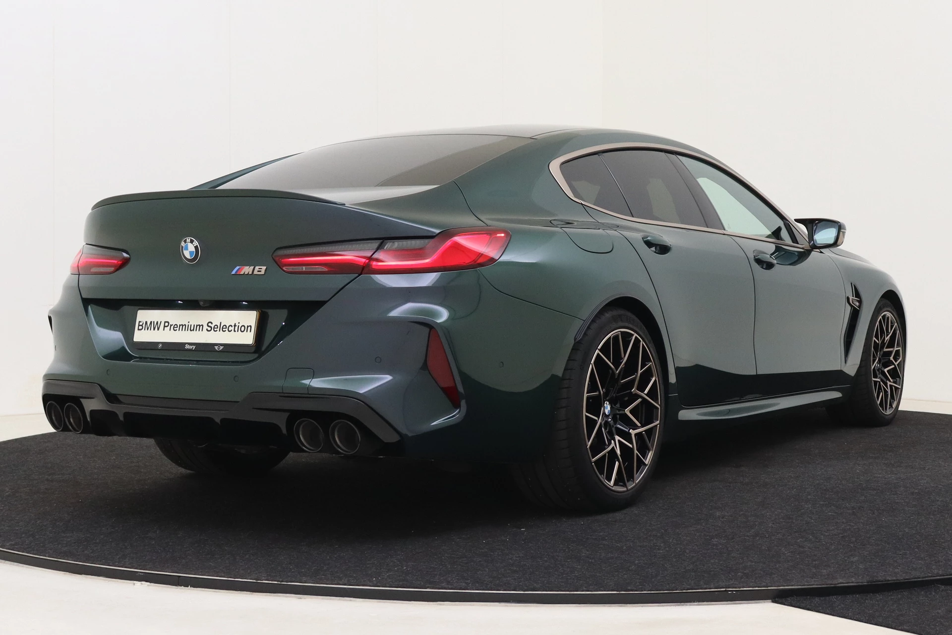 Hoofdafbeelding BMW M8