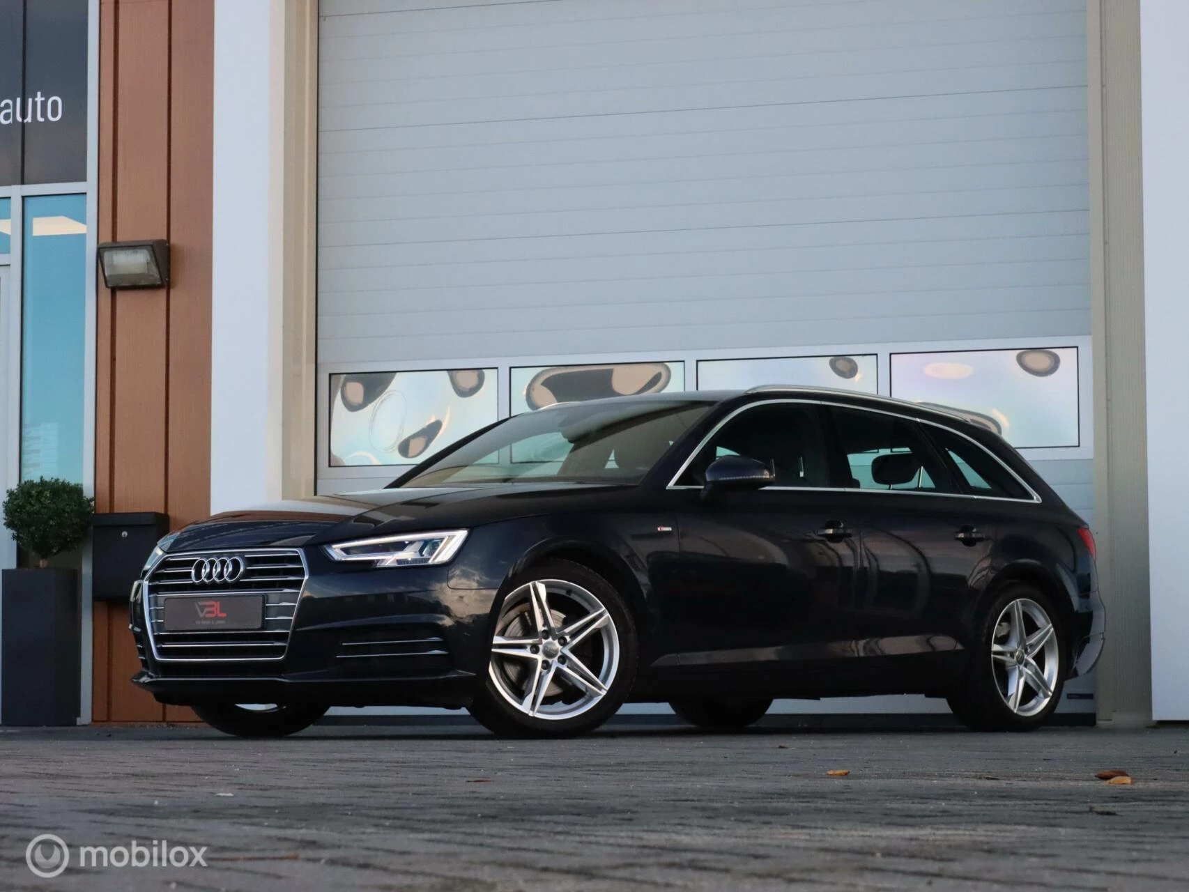 Hoofdafbeelding Audi A4