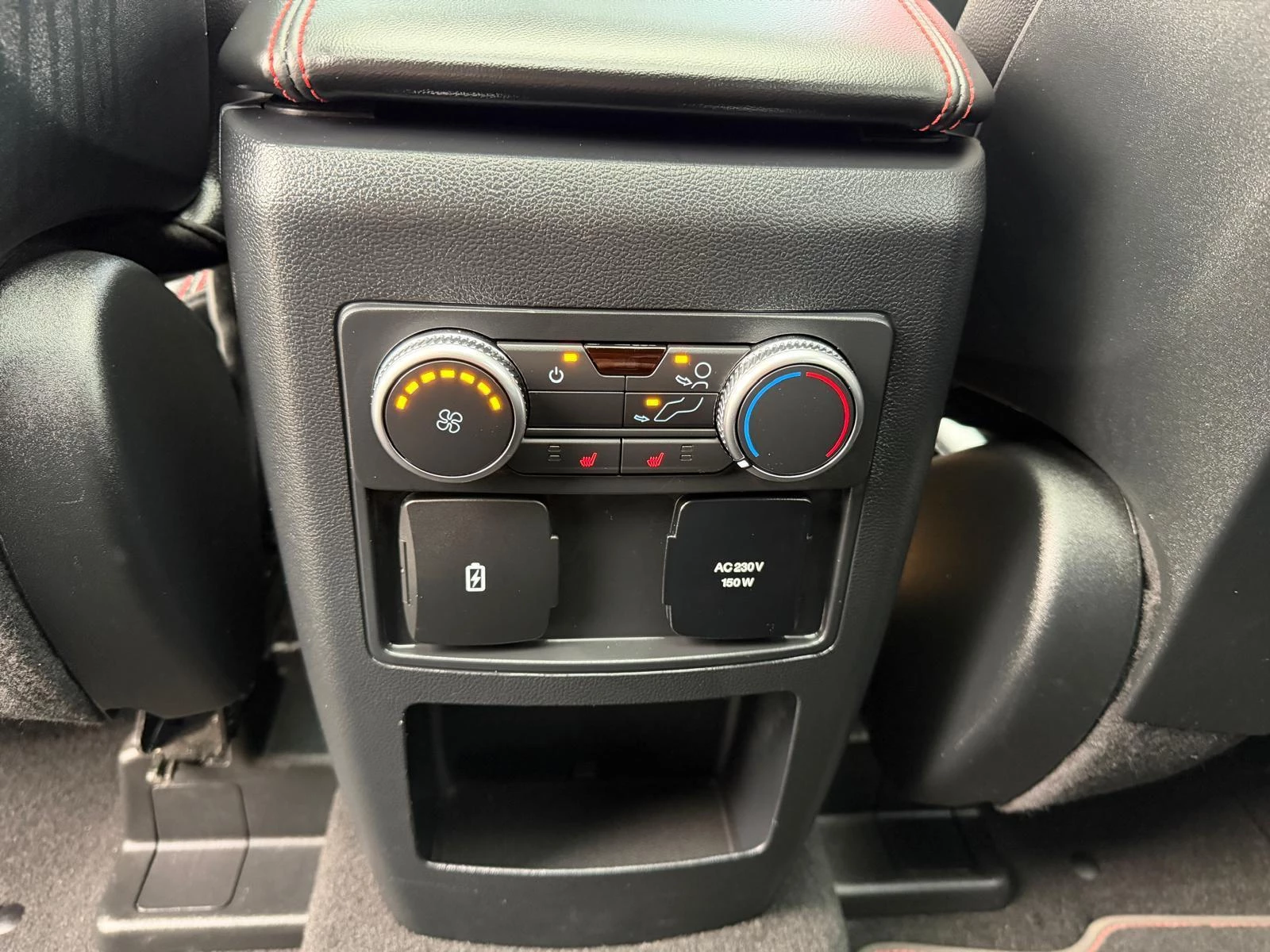 Hoofdafbeelding Ford Explorer