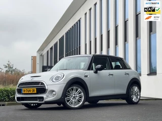 Mini Mini 2.0 Cooper S 192 PK Chili, 5 deurs,stoelverwarming, navigatie, climaat control,parelmoer