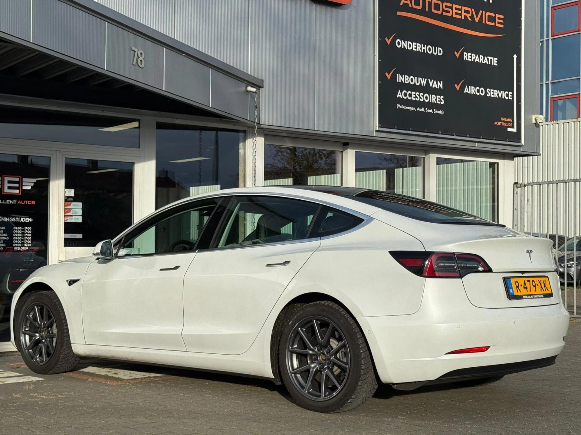 Hoofdafbeelding Tesla Model 3