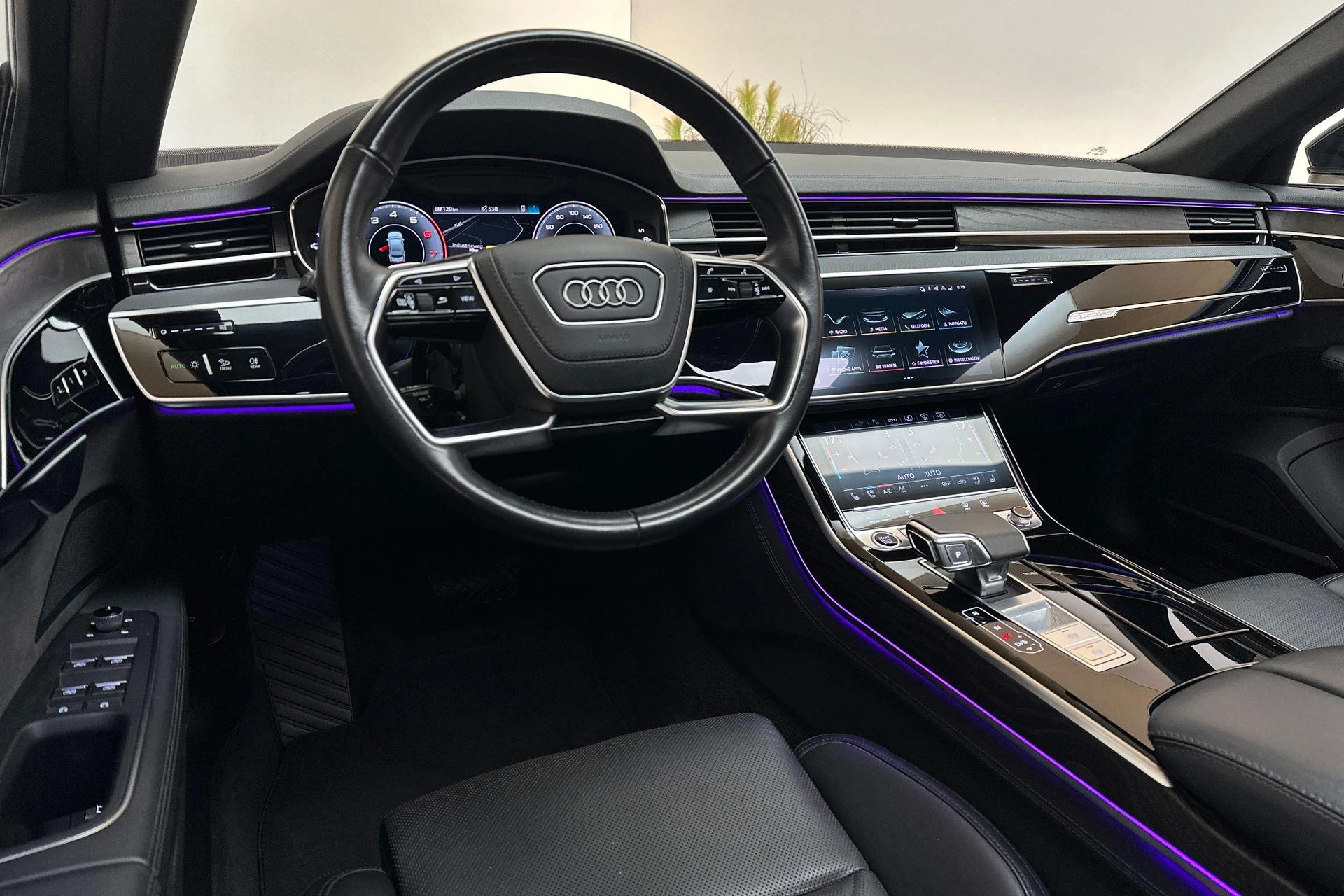 Hoofdafbeelding Audi A8