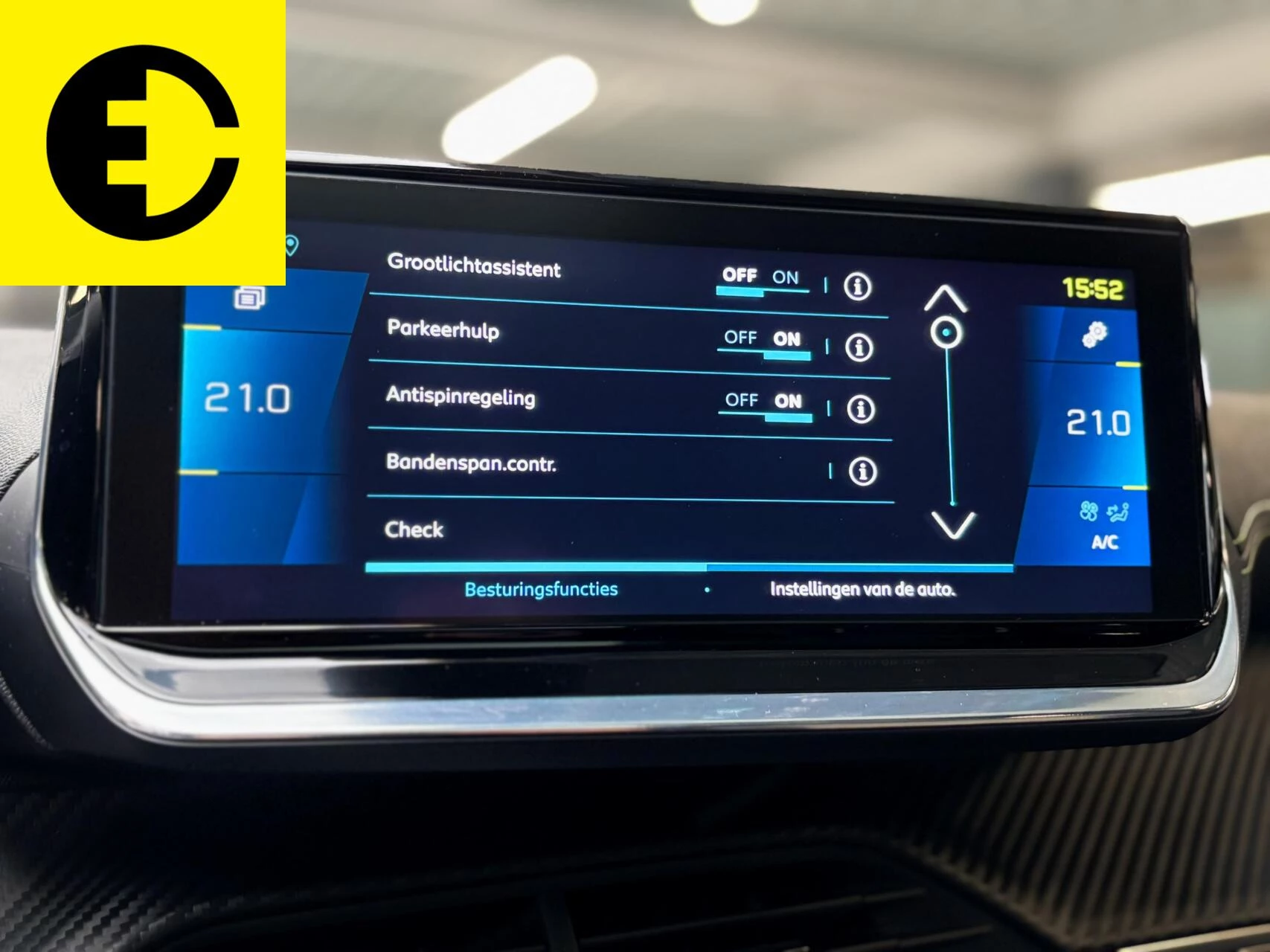 Hoofdafbeelding Peugeot e-208