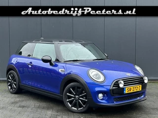MINI Cooper 1.5 Sportstoelen Leder Navigatie LED Cruise Zwart optiek NL-auto