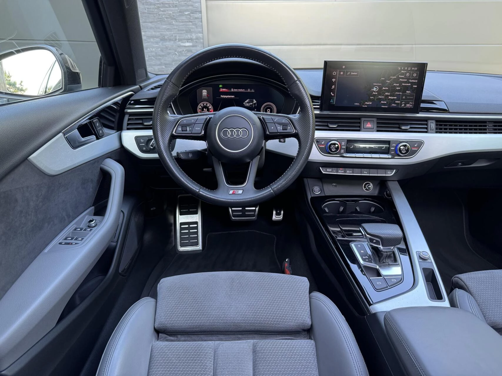 Hoofdafbeelding Audi A4