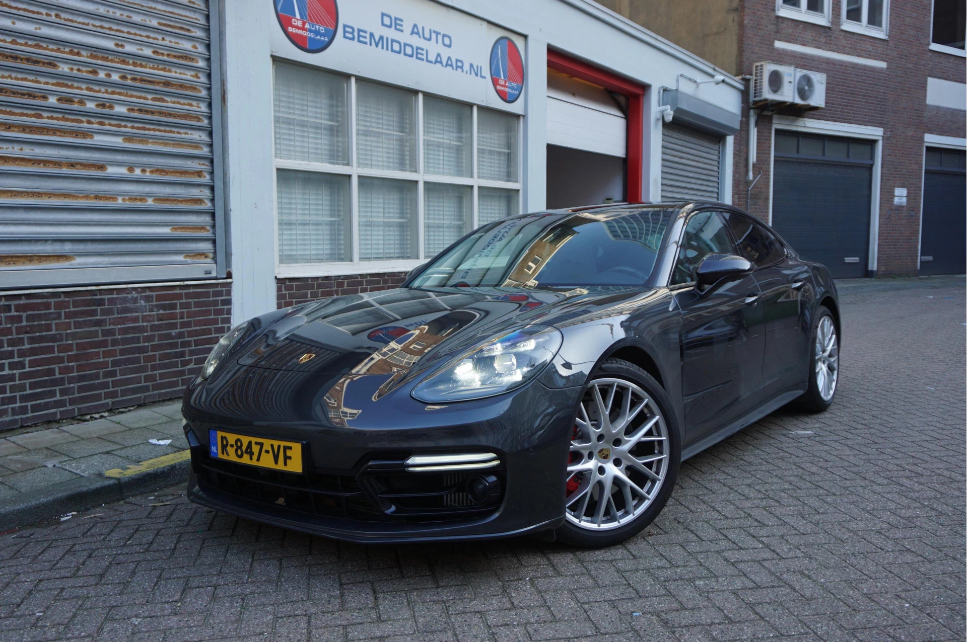 Hoofdafbeelding Porsche Panamera