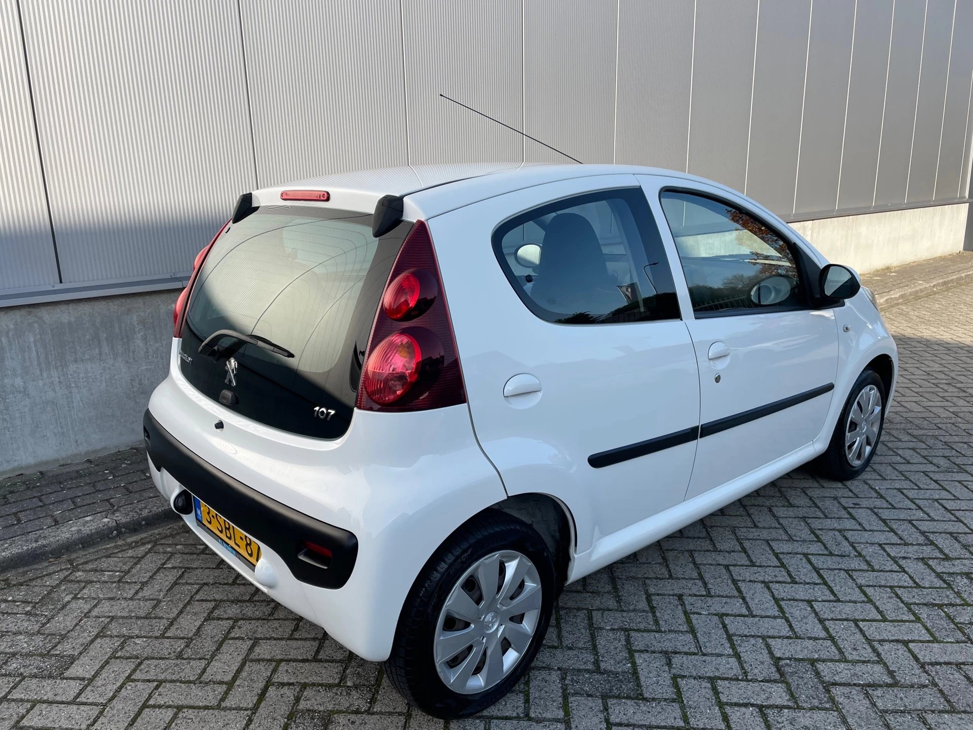 Hoofdafbeelding Peugeot 107