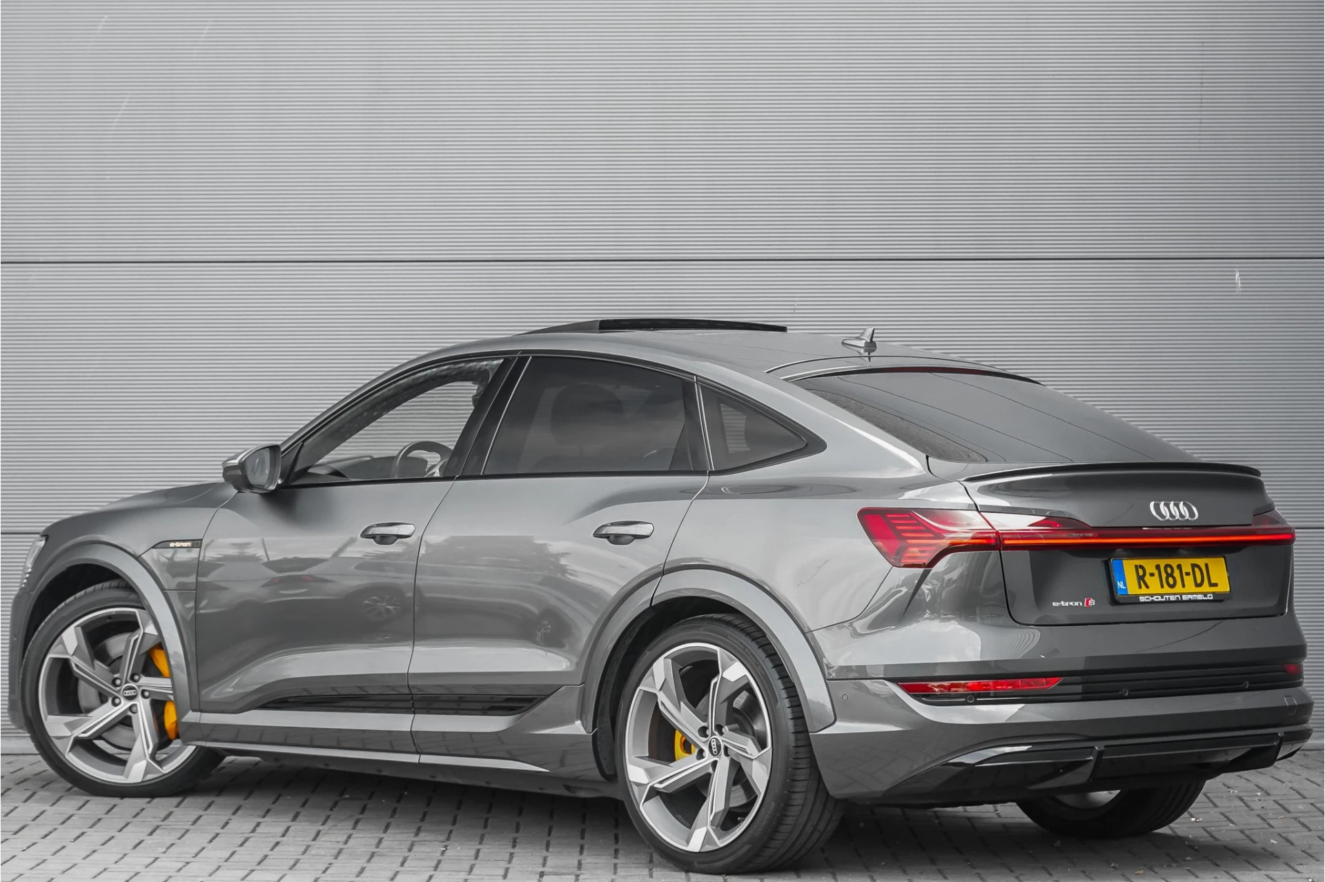Hoofdafbeelding Audi e-tron
