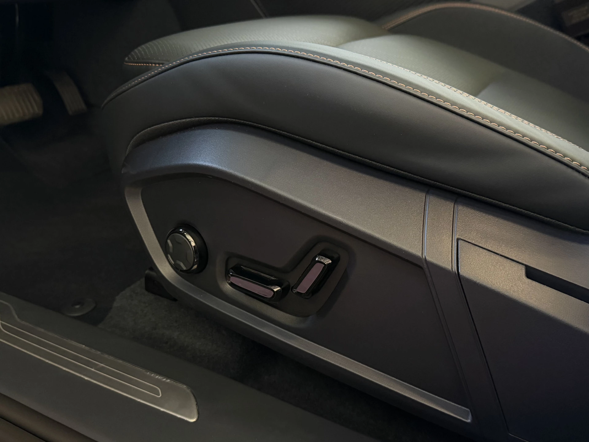 Hoofdafbeelding Lynk & Co 08