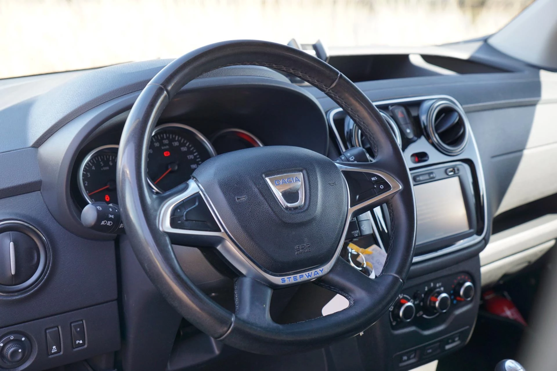Hoofdafbeelding Dacia Dokker
