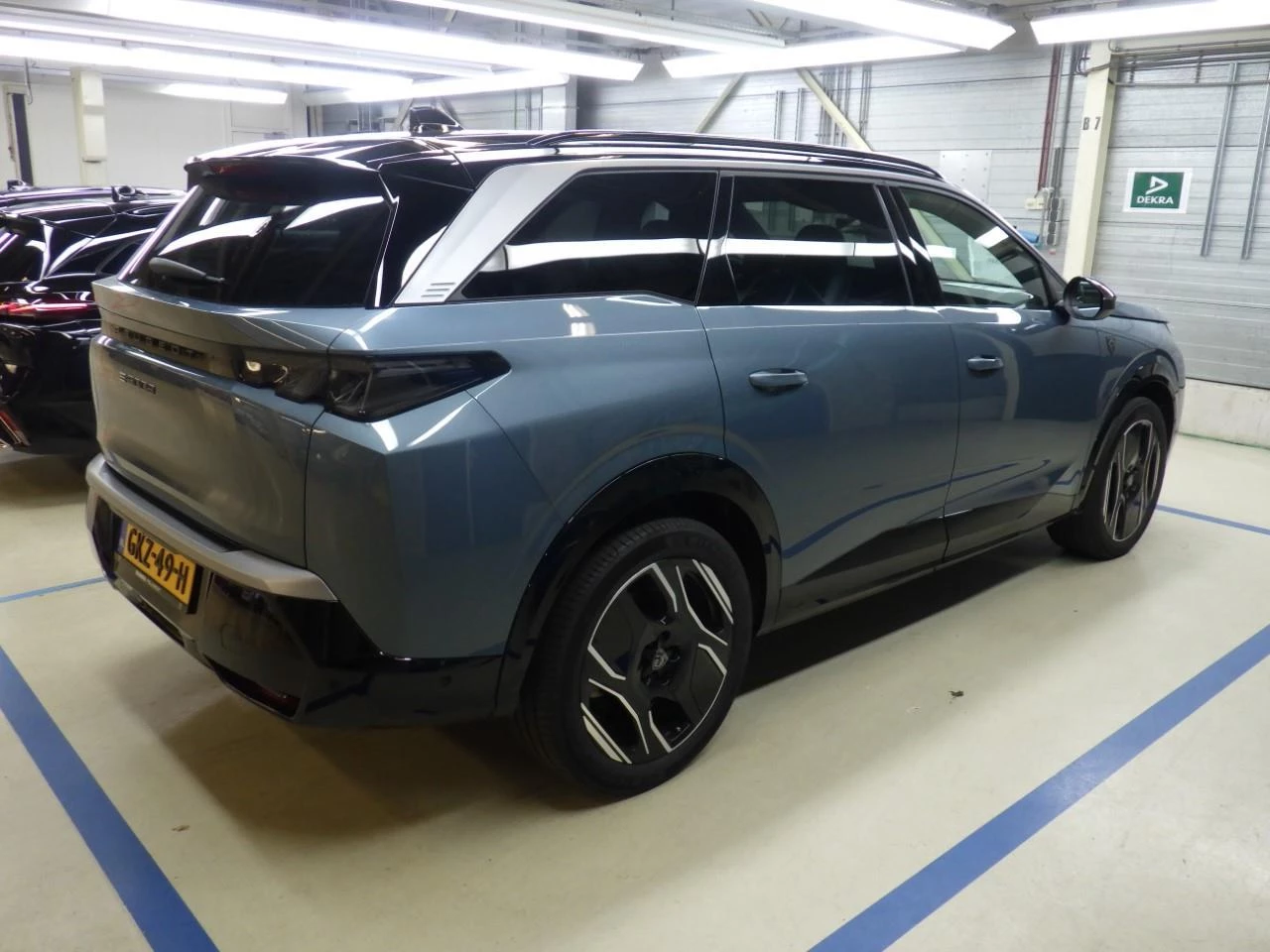 Hoofdafbeelding Peugeot e-5008