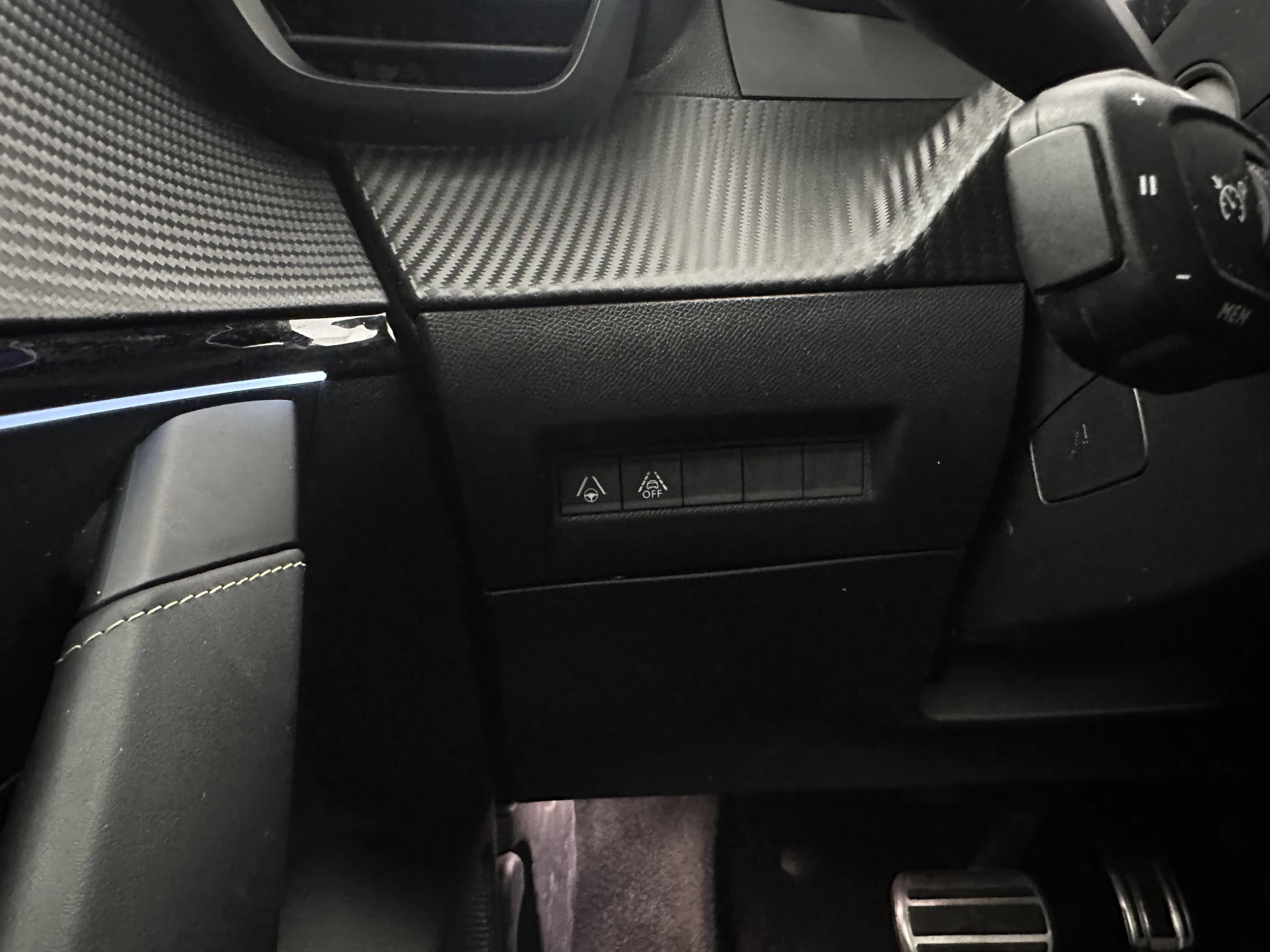 Hoofdafbeelding Peugeot e-208