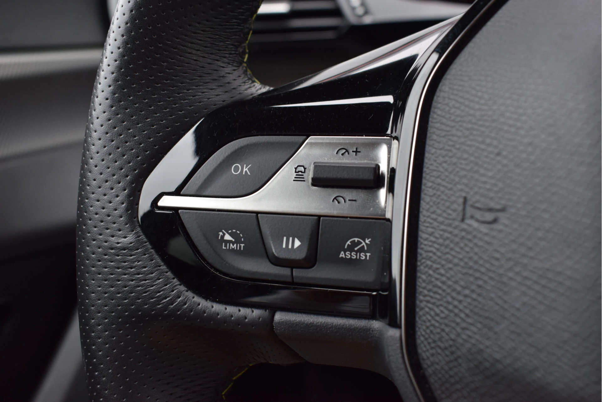 Hoofdafbeelding Peugeot 408
