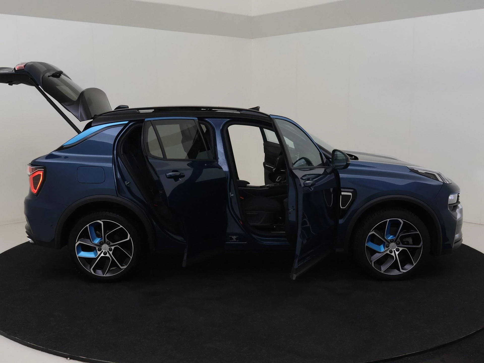 Hoofdafbeelding Lynk & Co 01