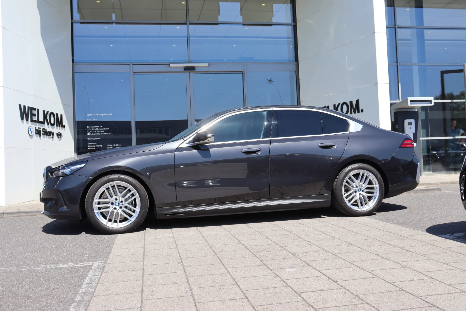 Hoofdafbeelding BMW i5