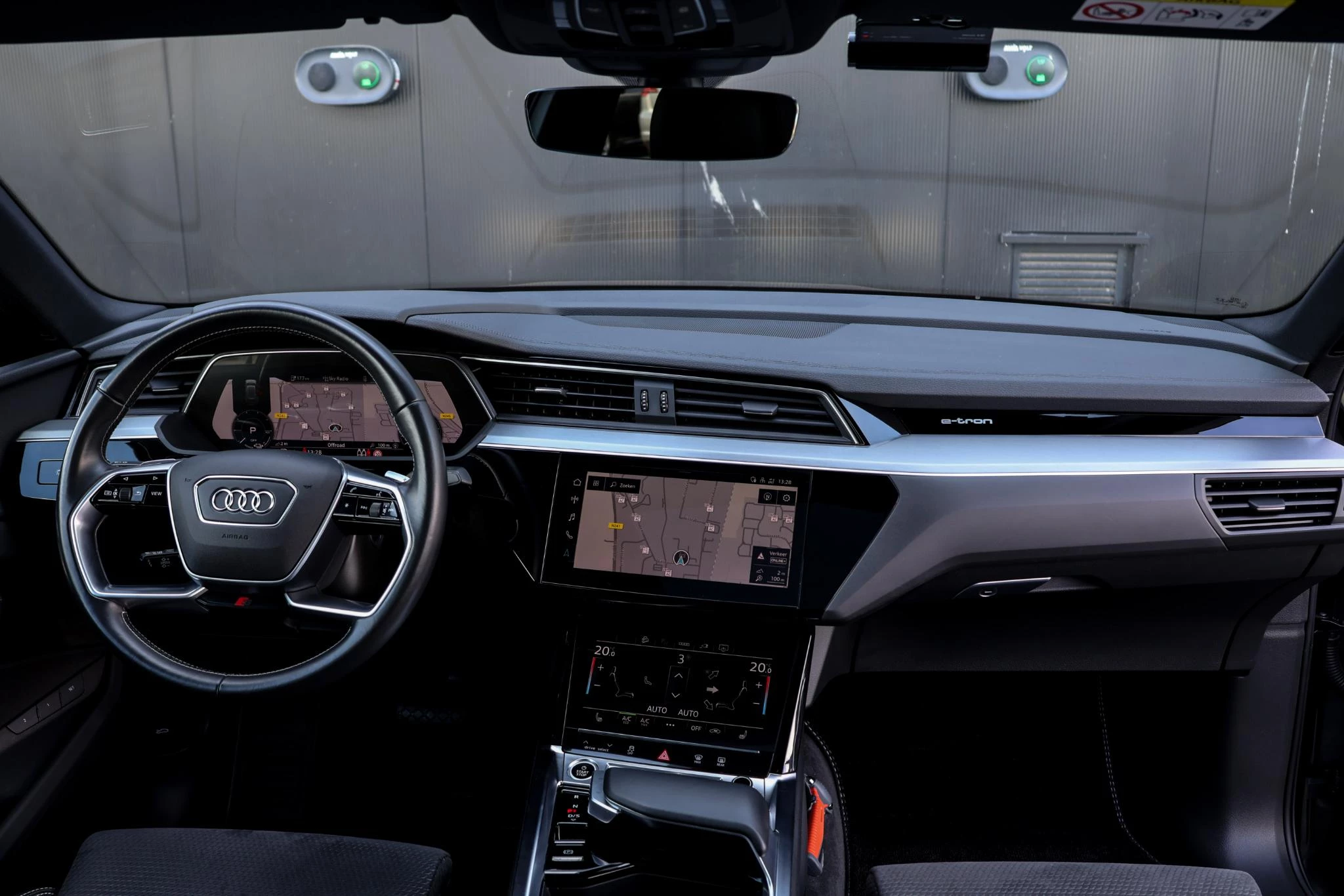 Hoofdafbeelding Audi e-tron