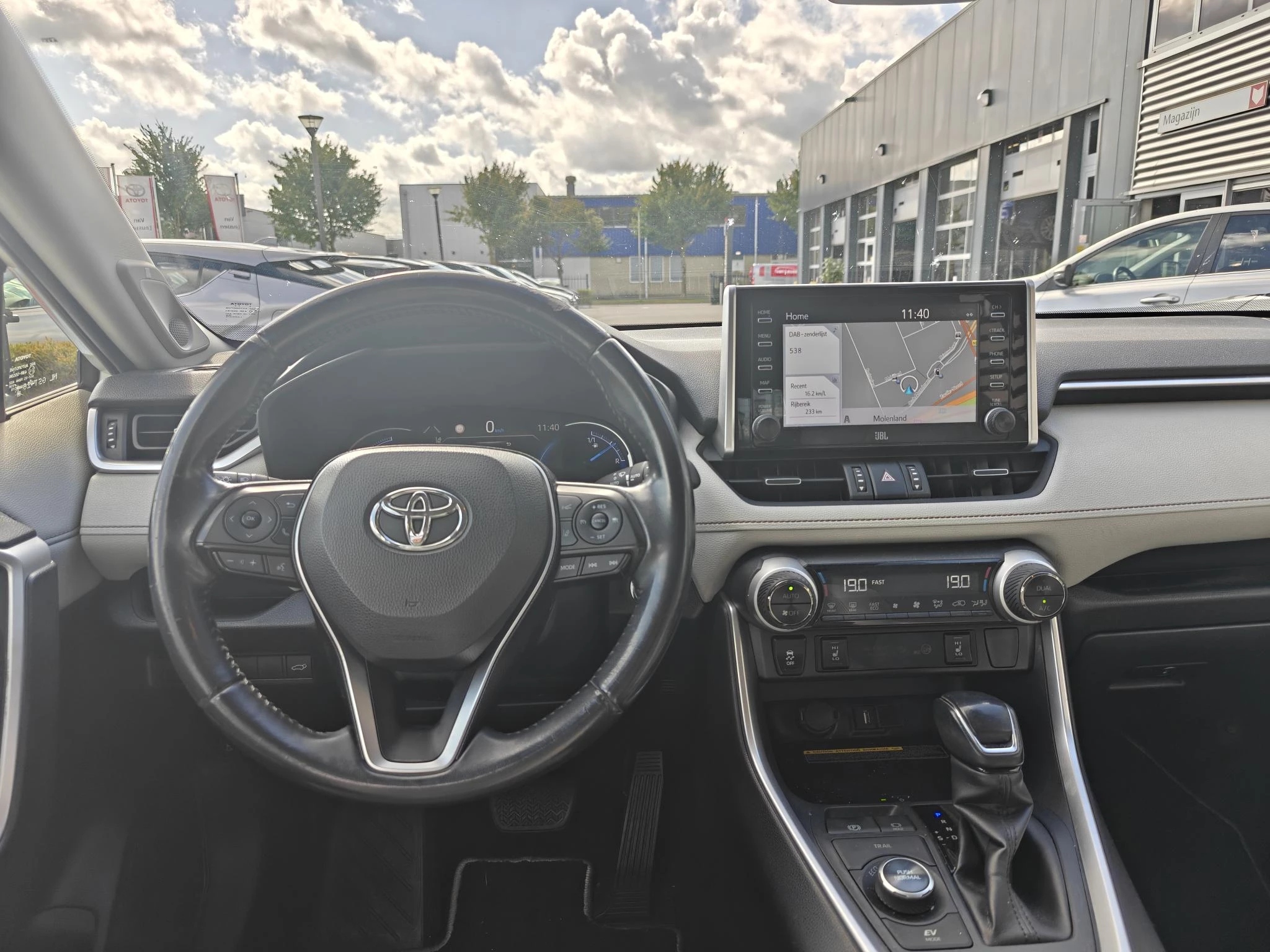 Hoofdafbeelding Toyota RAV4