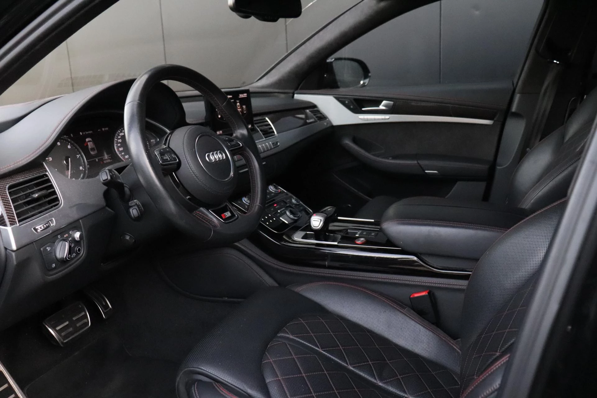 Hoofdafbeelding Audi A8