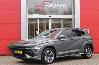Hoofdafbeelding Hyundai Kona Hyundai Kona 1.6 GDI 130PK HEV N LINE | *NIEUWE AUTO!* | NAVIGATIE | DRAADLOZE APPLE CARPLAY/ANDROID AUTO | ADAPTIVE CRUISE CONTROL | CLIMATE CONTROL | DODEHOEK DETECTIE | DRAADLOZE TELEFOONLADER |  18" LICHTMETALEN VELGEN | ACHTERUITRIJ CAMERA | PARKEERSENSOREN VOOR EN ACHTER | KEYLESS ENTRY/START | DAB+ RADIO | ELEKTRISCH BEDIENBARE ACHTERKLEP | SFEER VERLICHTING | FULL LED KOPLAMPEN |