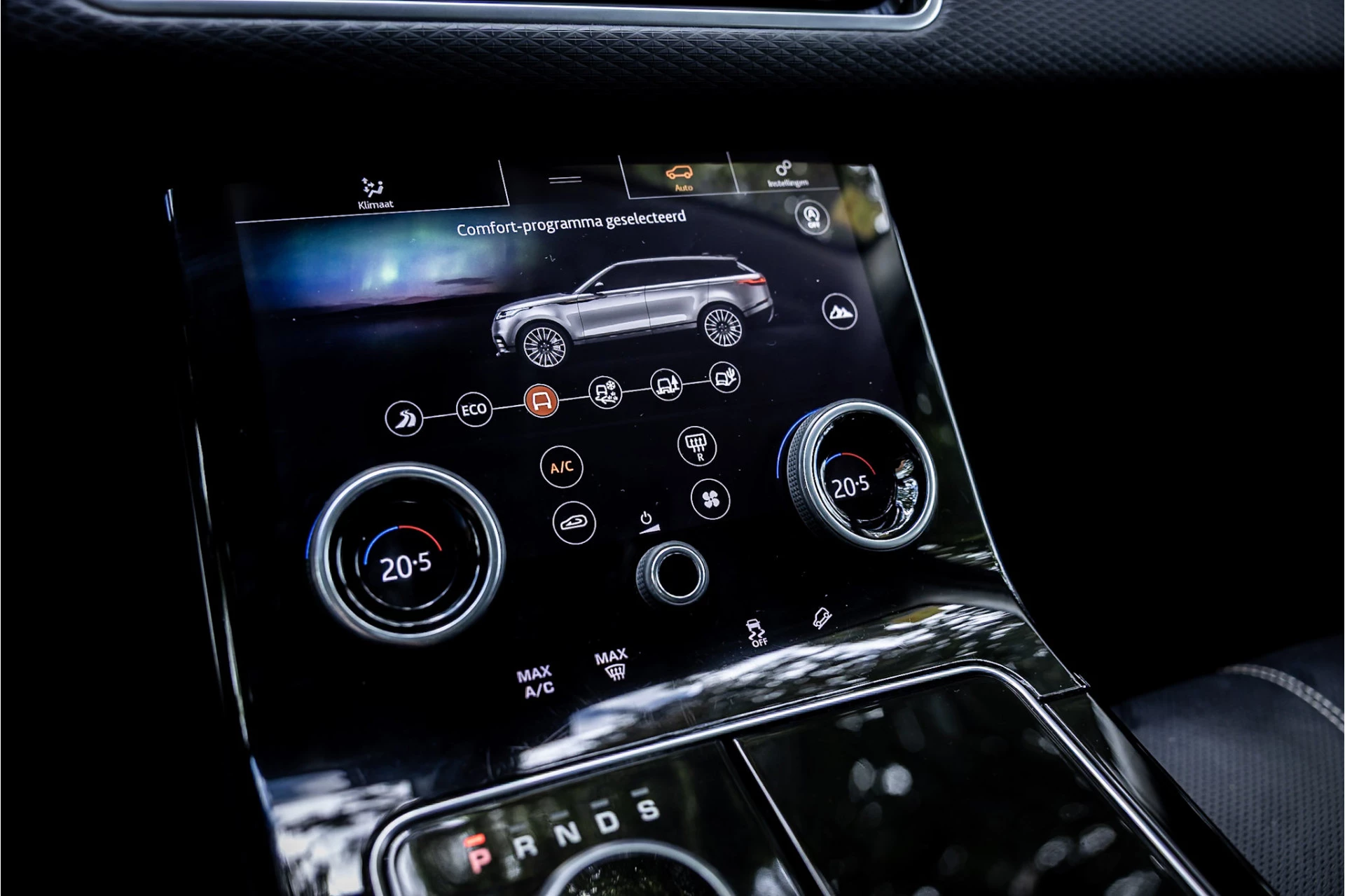 Hoofdafbeelding Land Rover Range Rover Velar