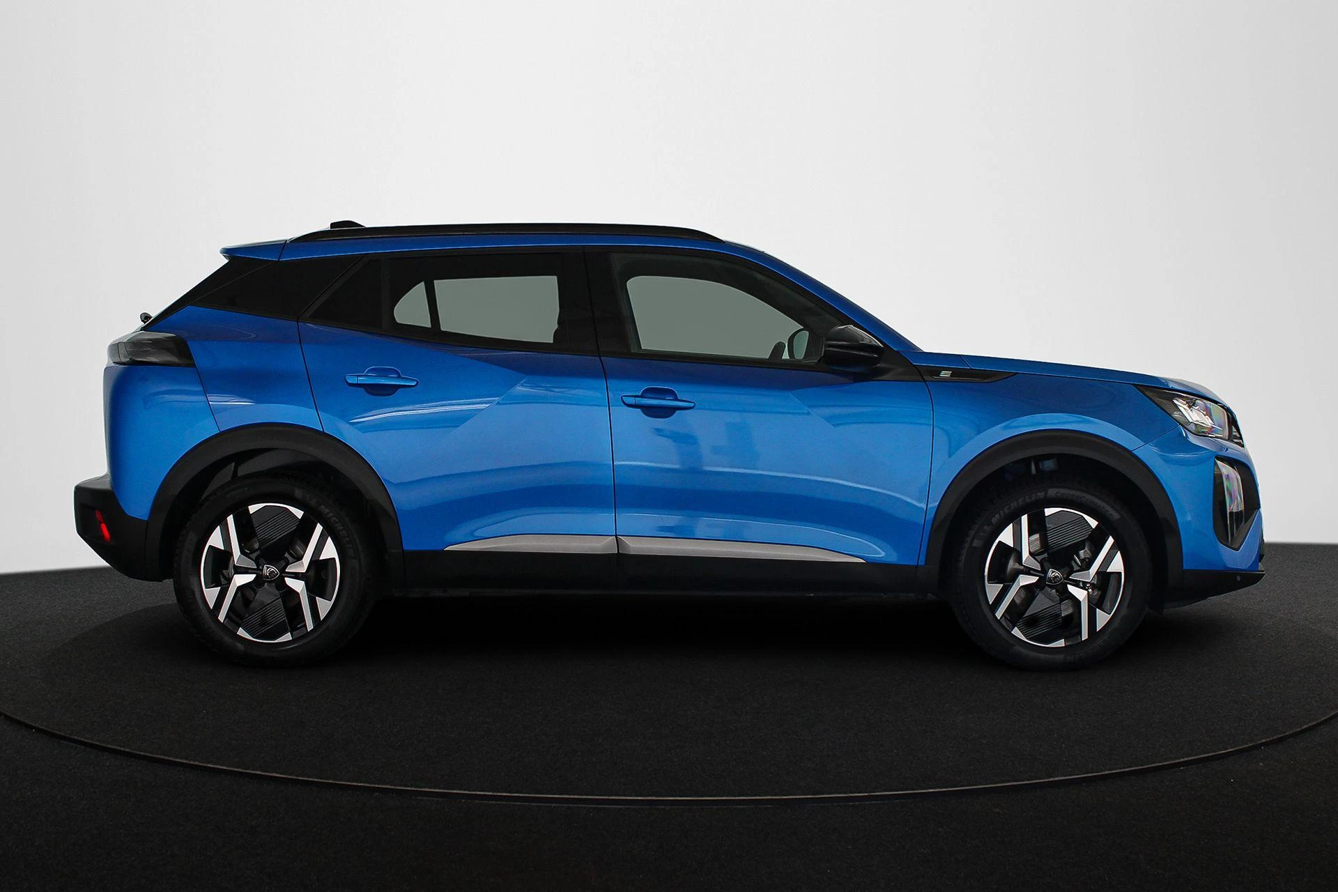 Hoofdafbeelding Peugeot e-2008