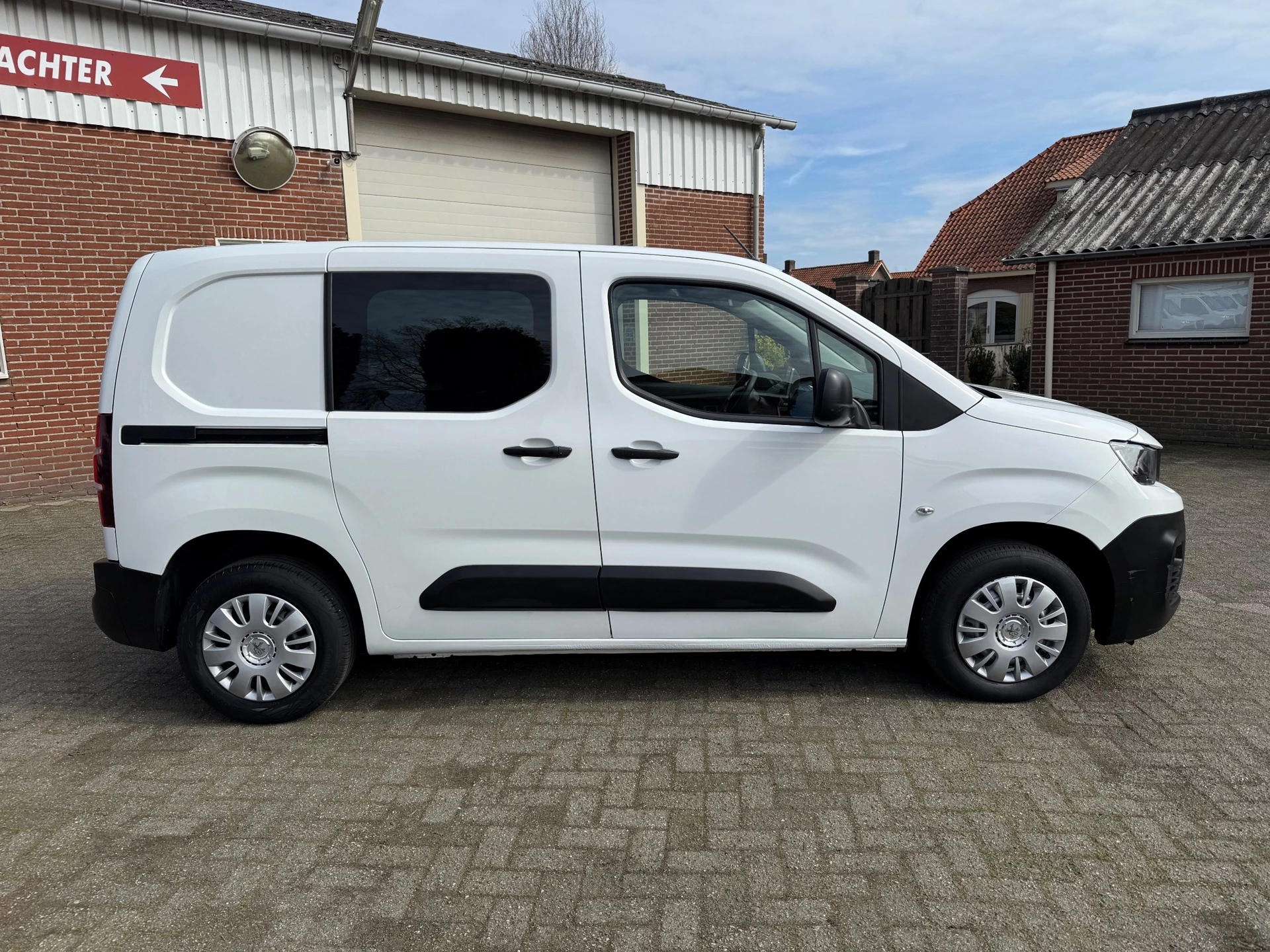 Hoofdafbeelding Peugeot Partner