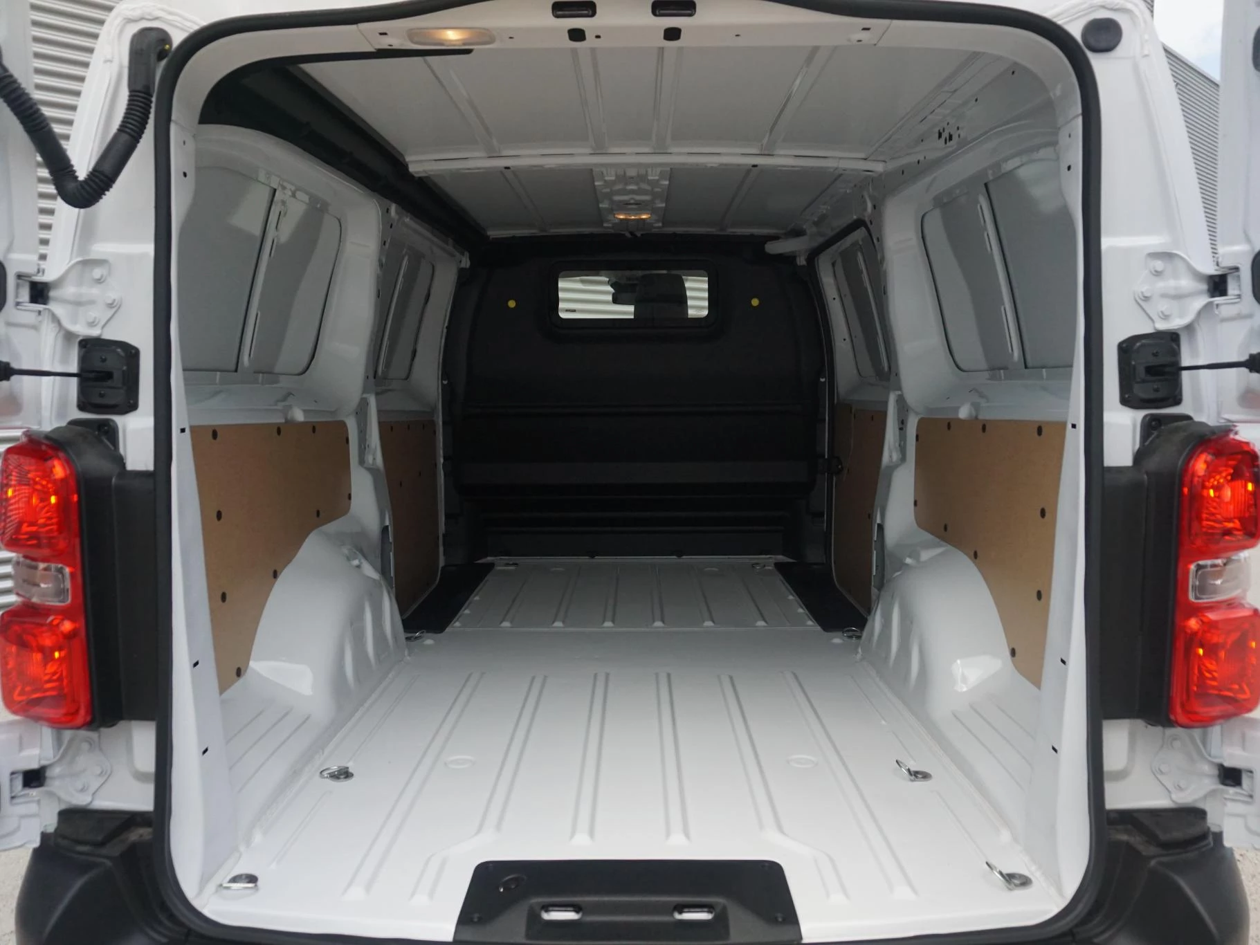 Hoofdafbeelding Peugeot e-Expert