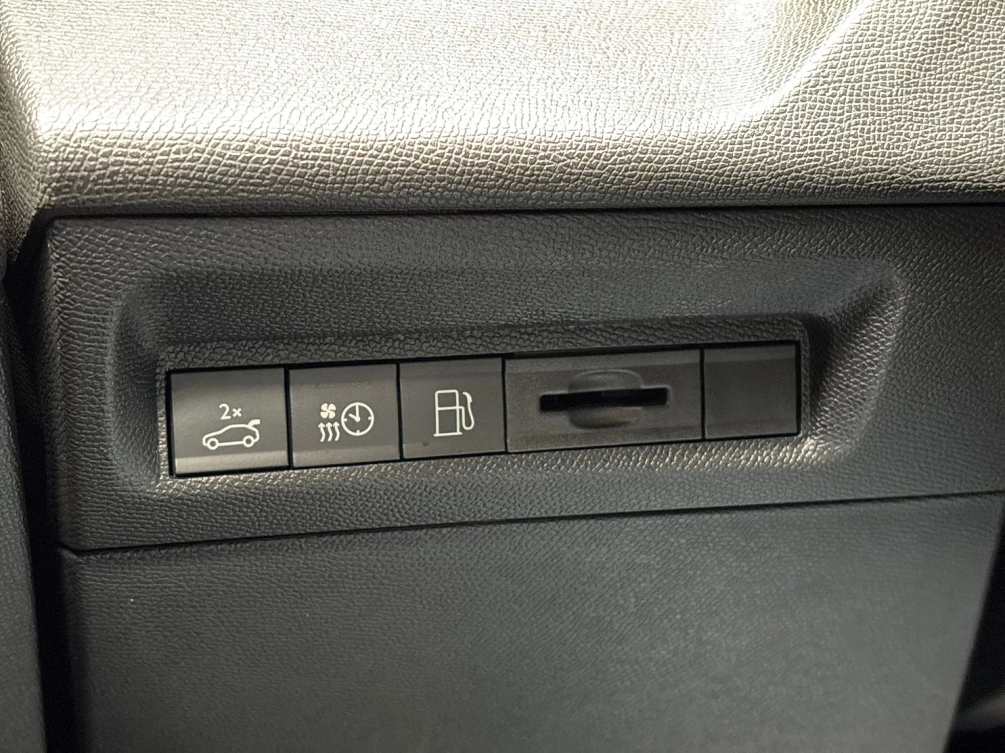 Hoofdafbeelding Peugeot 408