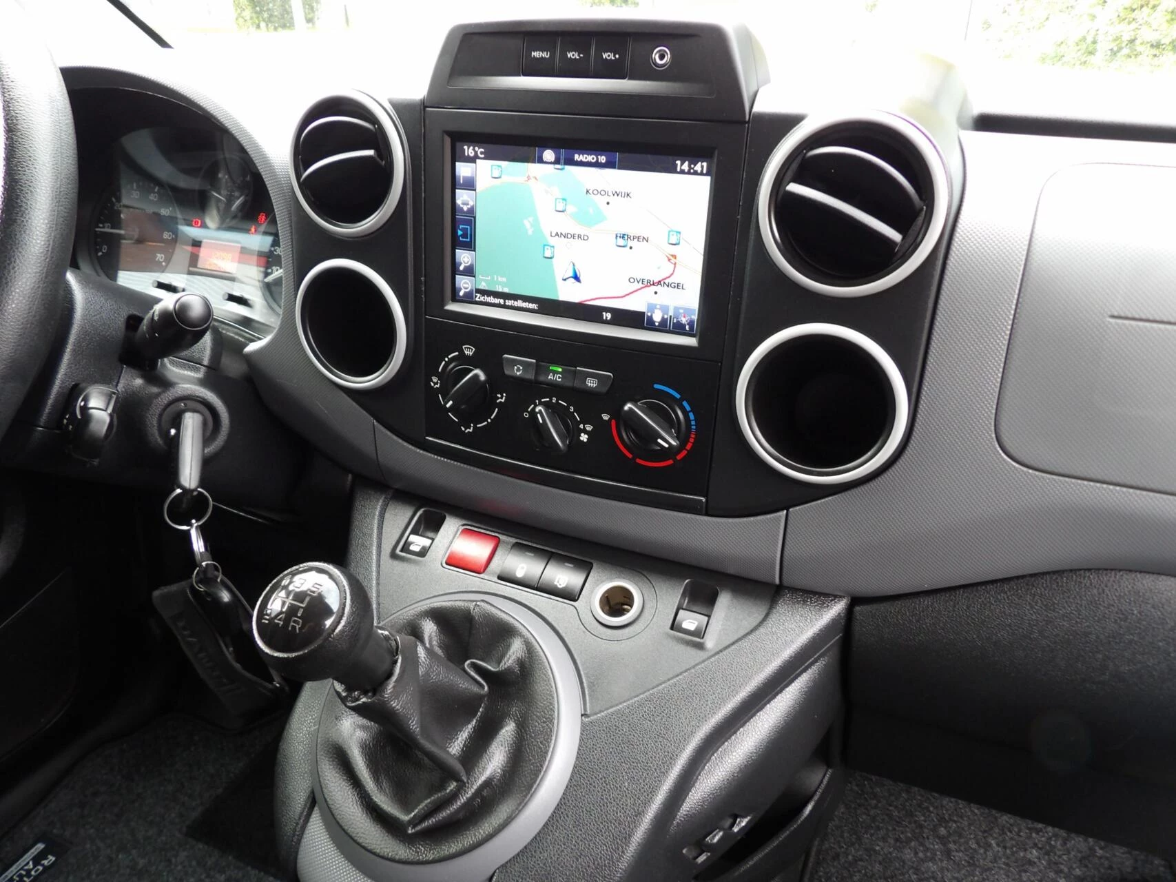 Hoofdafbeelding Peugeot Partner