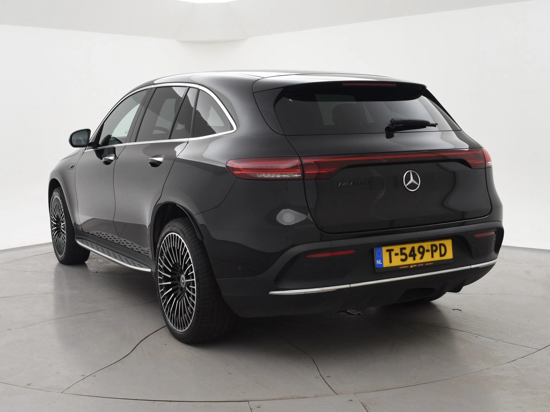 Hoofdafbeelding Mercedes-Benz EQC