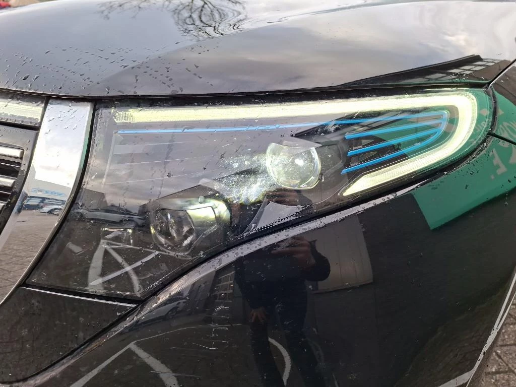 Hoofdafbeelding Mercedes-Benz EQC