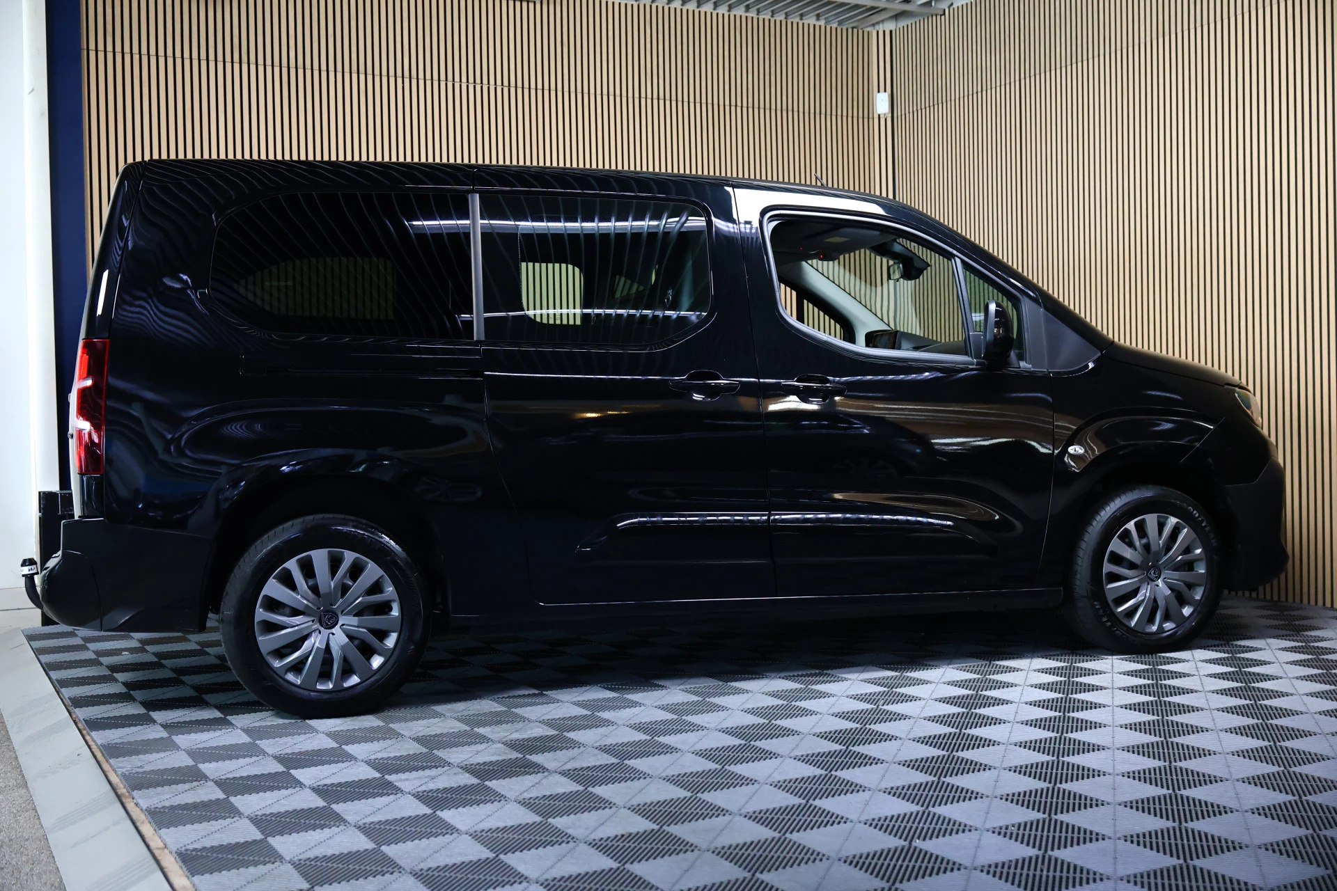 Hoofdafbeelding Peugeot Partner