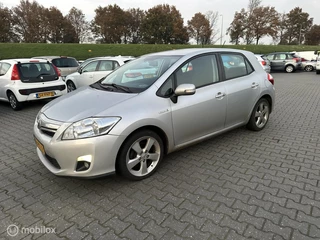 Toyota Auris 1.8 Full Hybrid Dynamic
