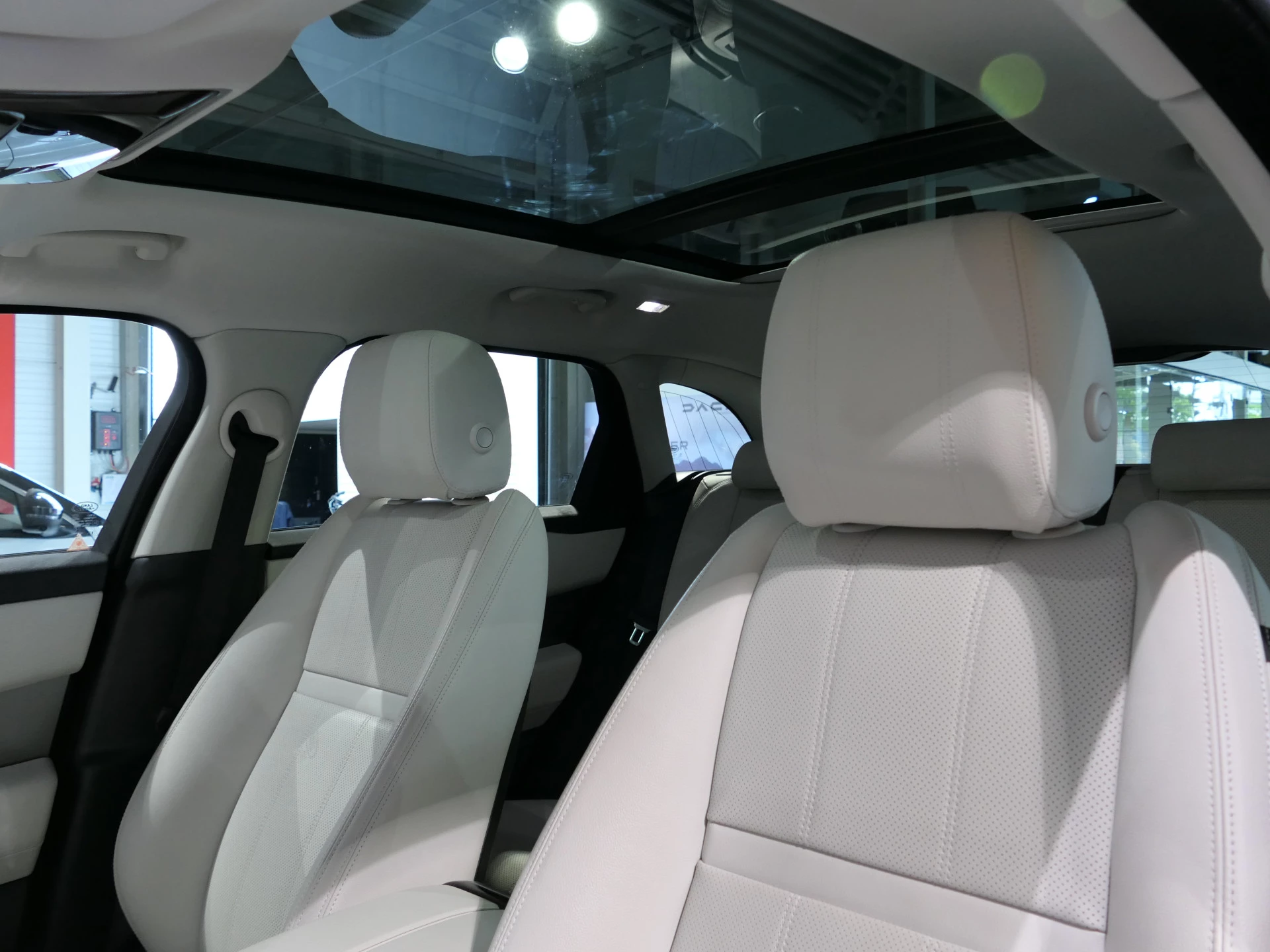 Hoofdafbeelding Land Rover Range Rover Velar