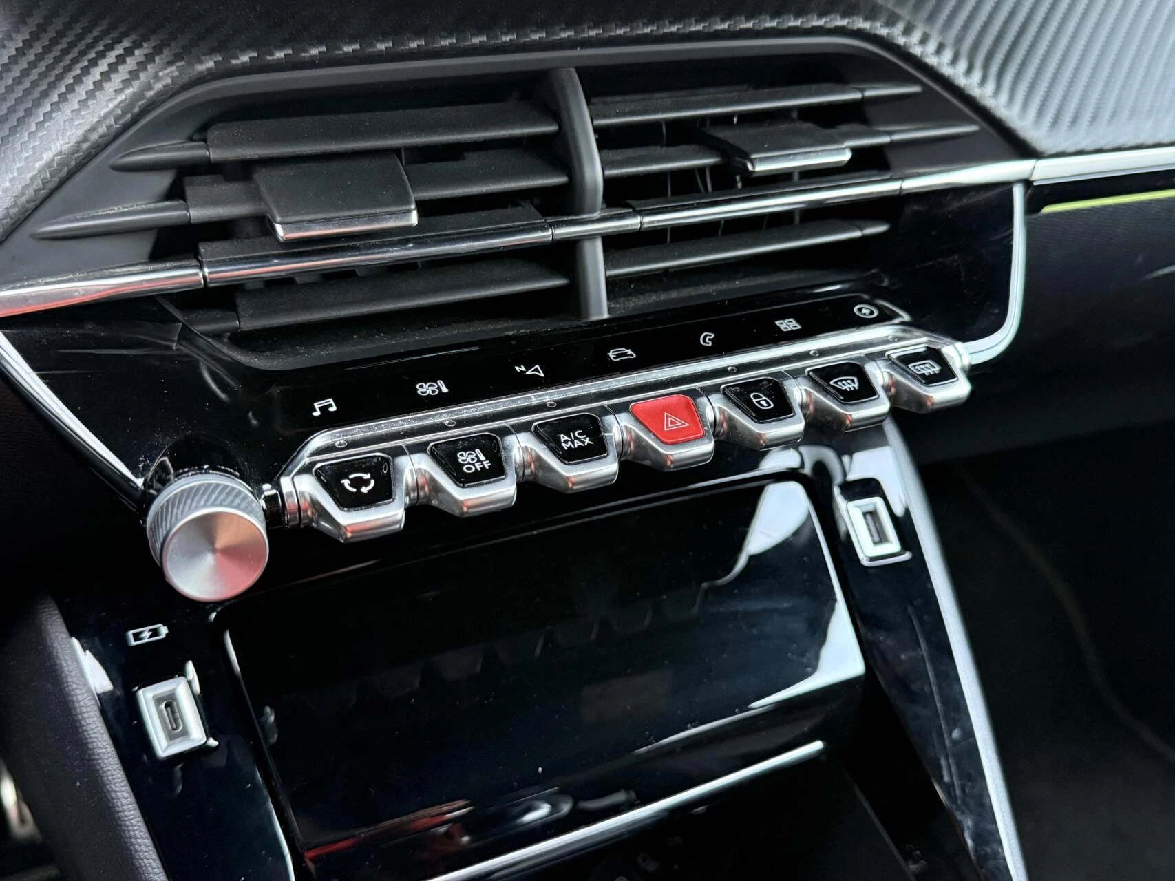 Hoofdafbeelding Peugeot e-208