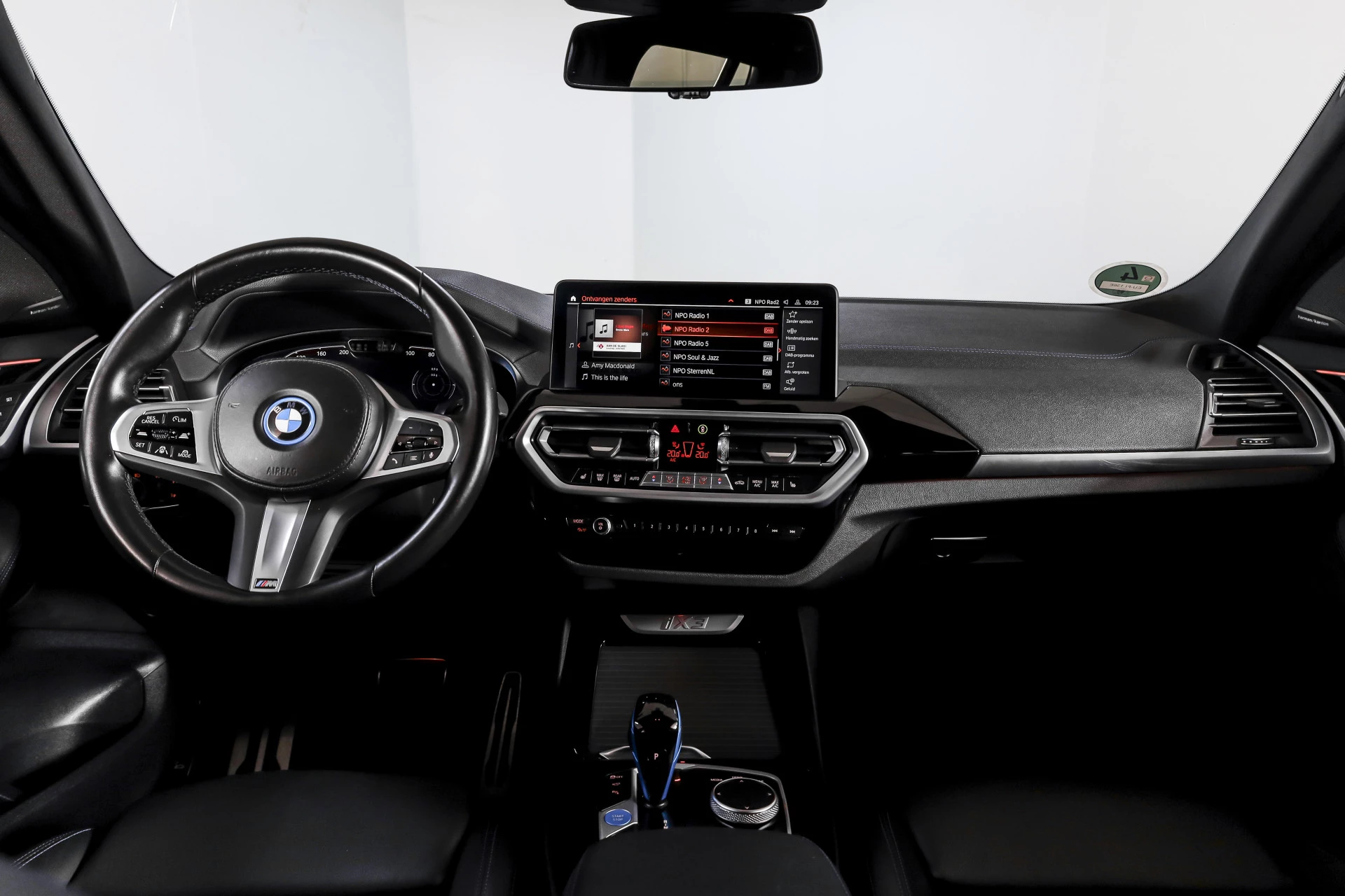 Hoofdafbeelding BMW iX3