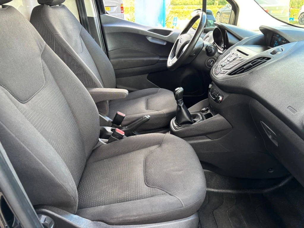 Hoofdafbeelding Ford Transit Courier