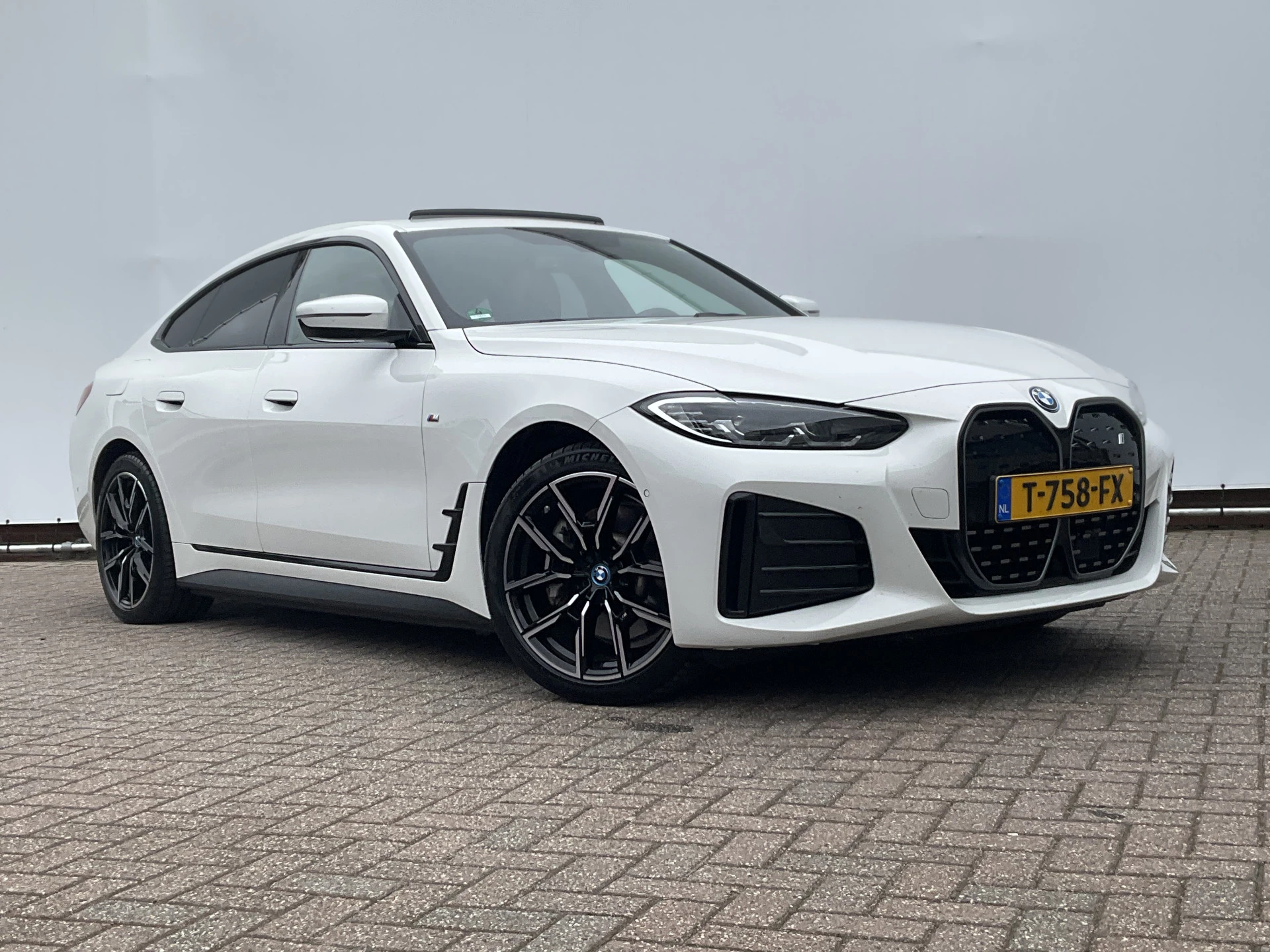 Hoofdafbeelding BMW i4