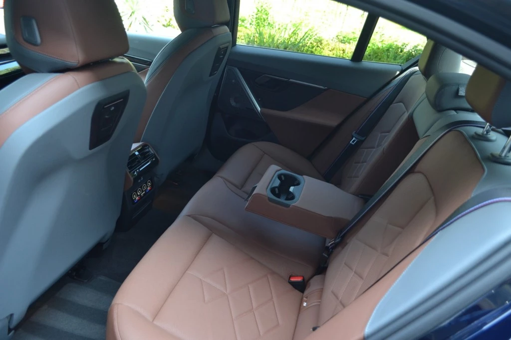 Hoofdafbeelding BMW i5