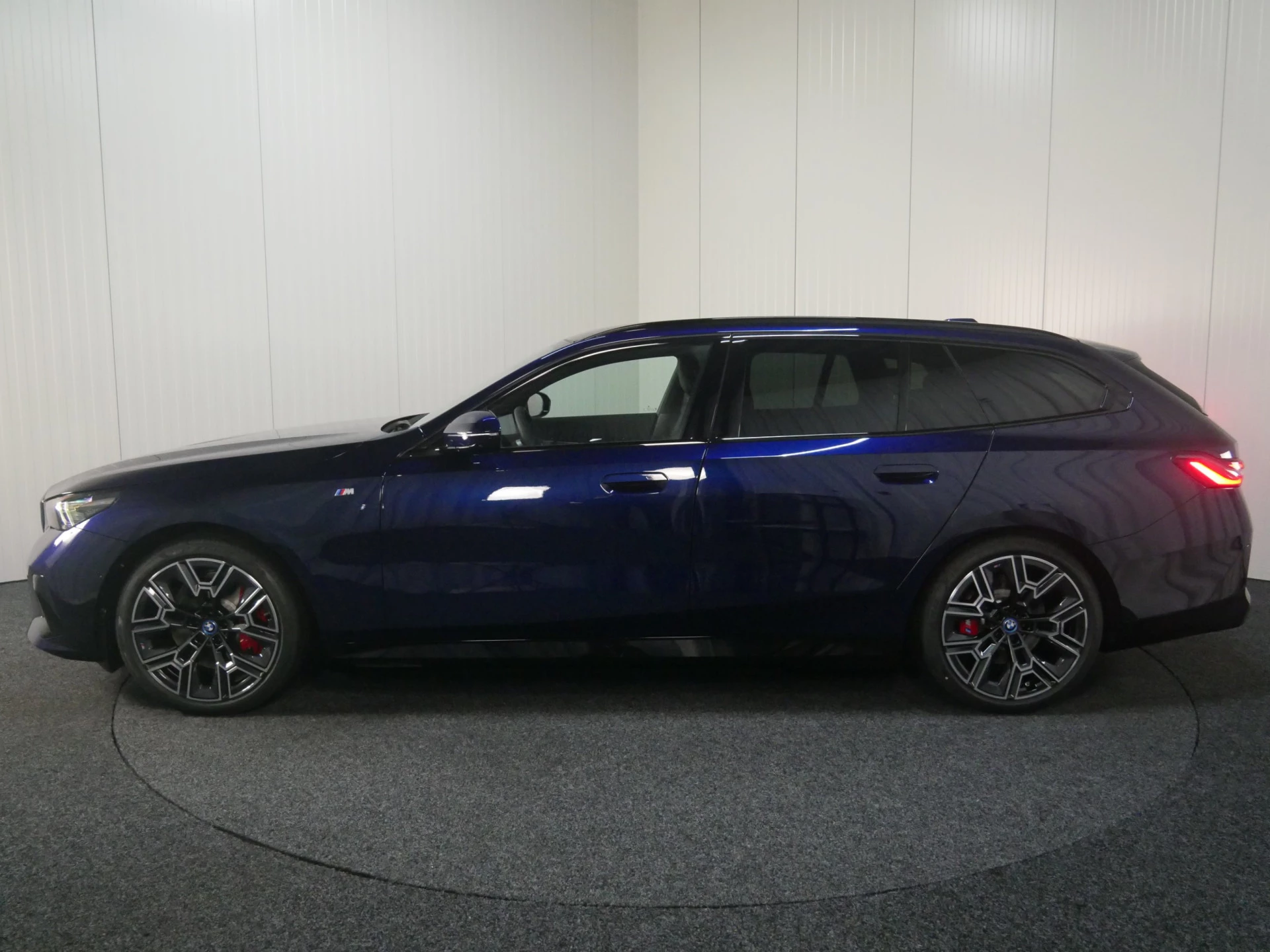 Hoofdafbeelding BMW i5