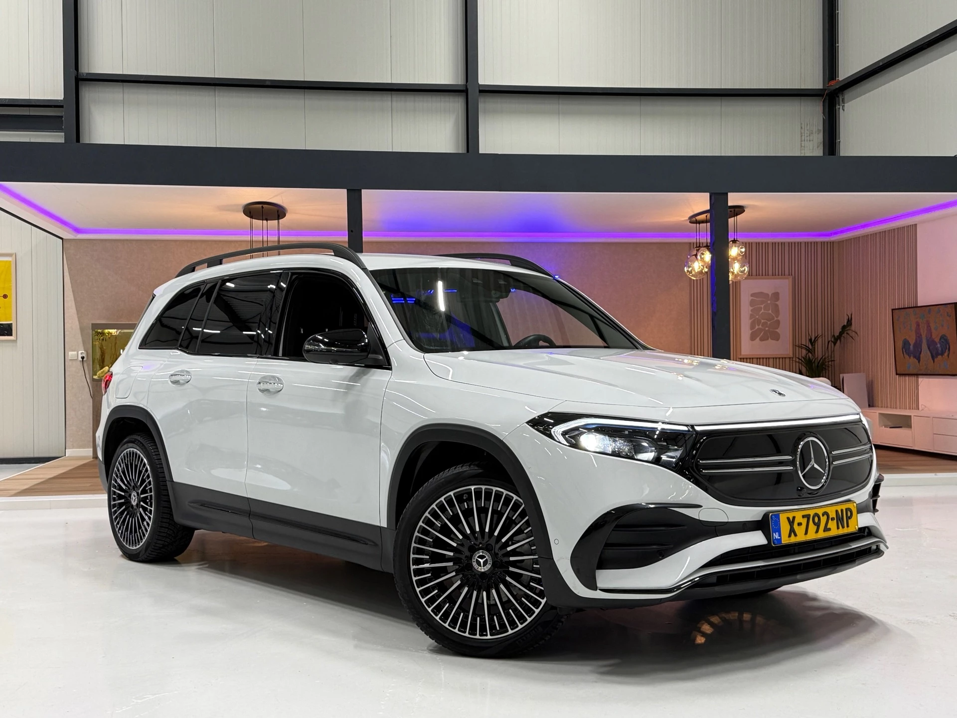 Hoofdafbeelding Mercedes-Benz EQB
