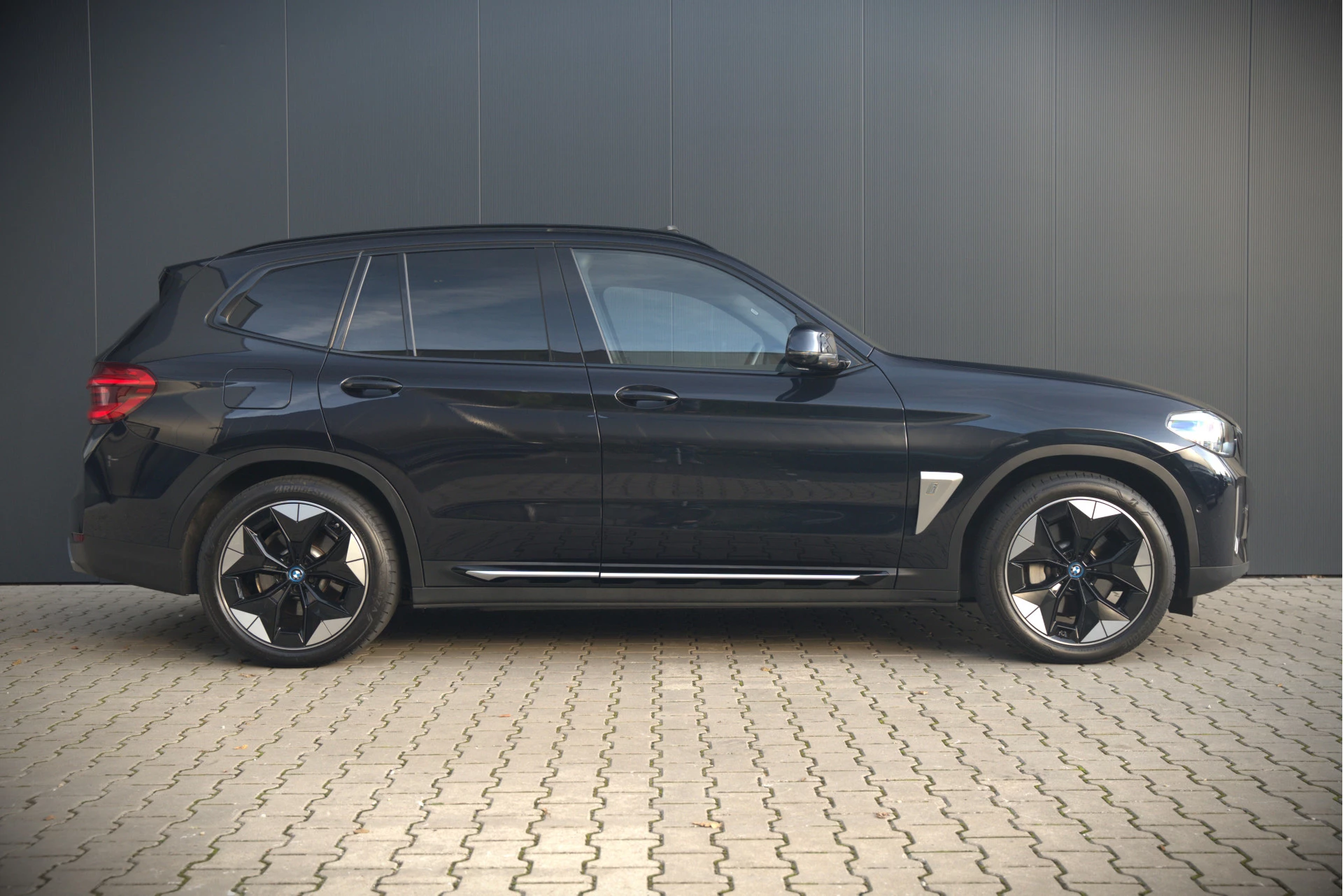 Hoofdafbeelding BMW iX3