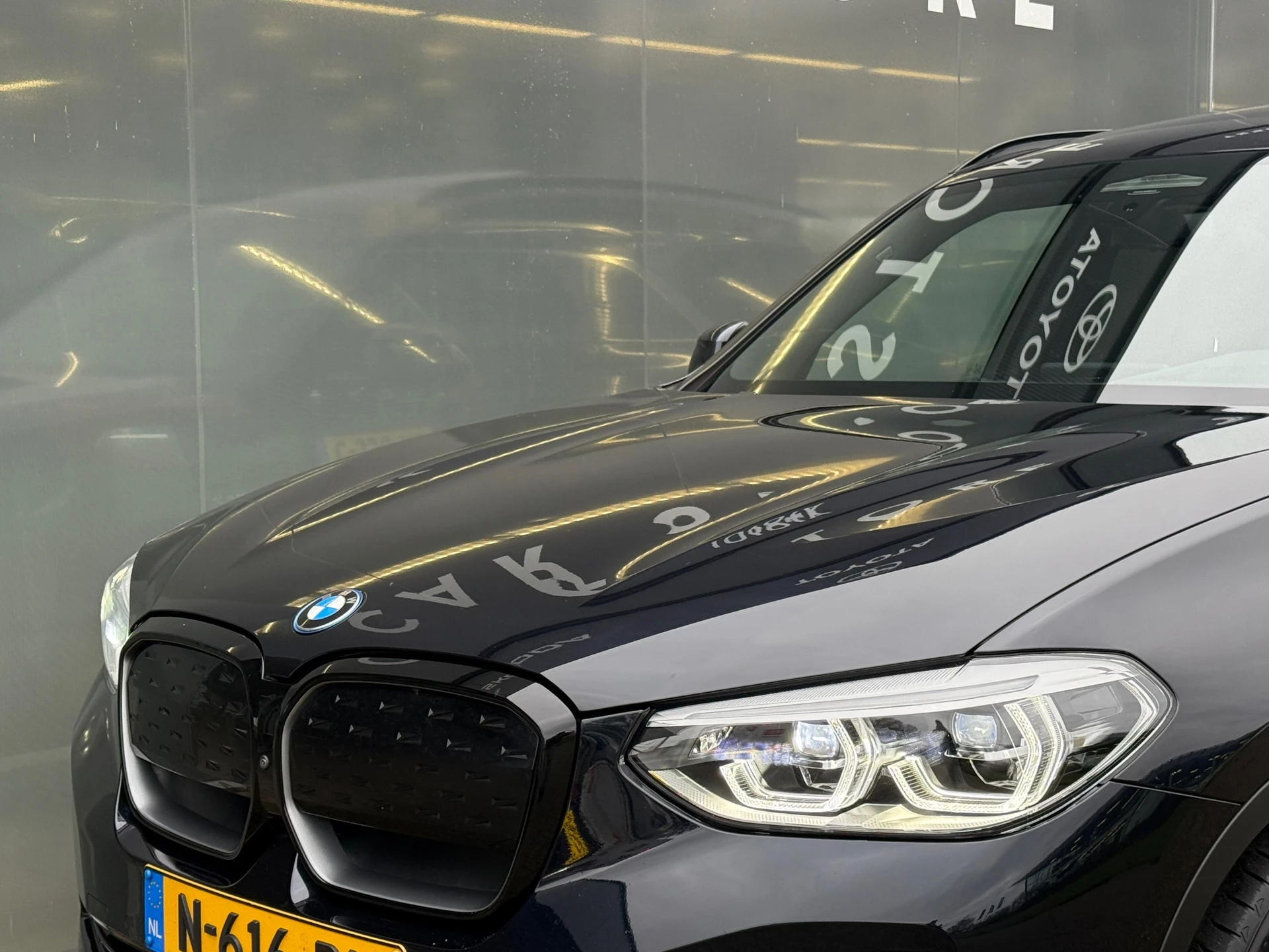 Hoofdafbeelding BMW iX3