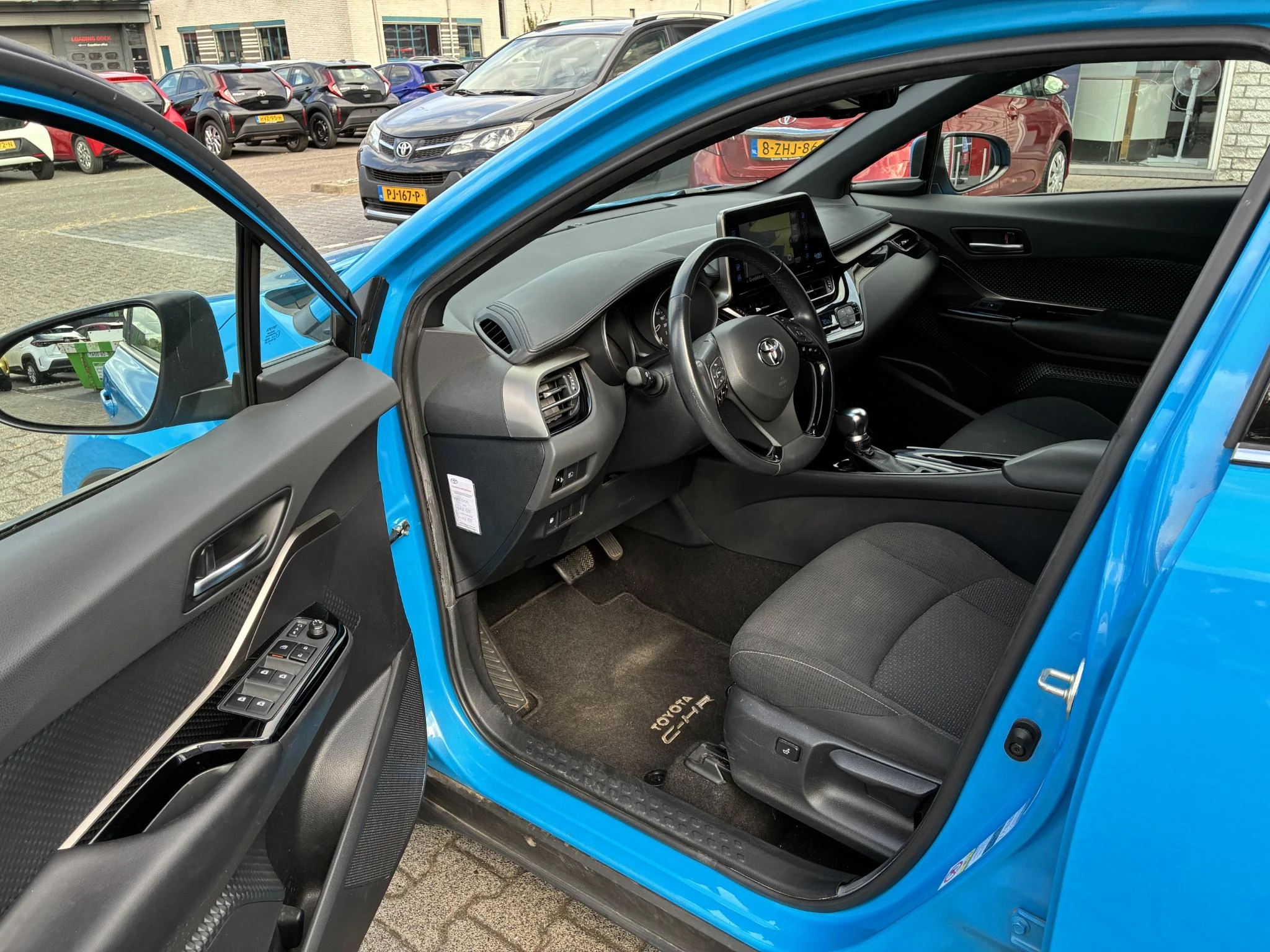 Hoofdafbeelding Toyota C-HR