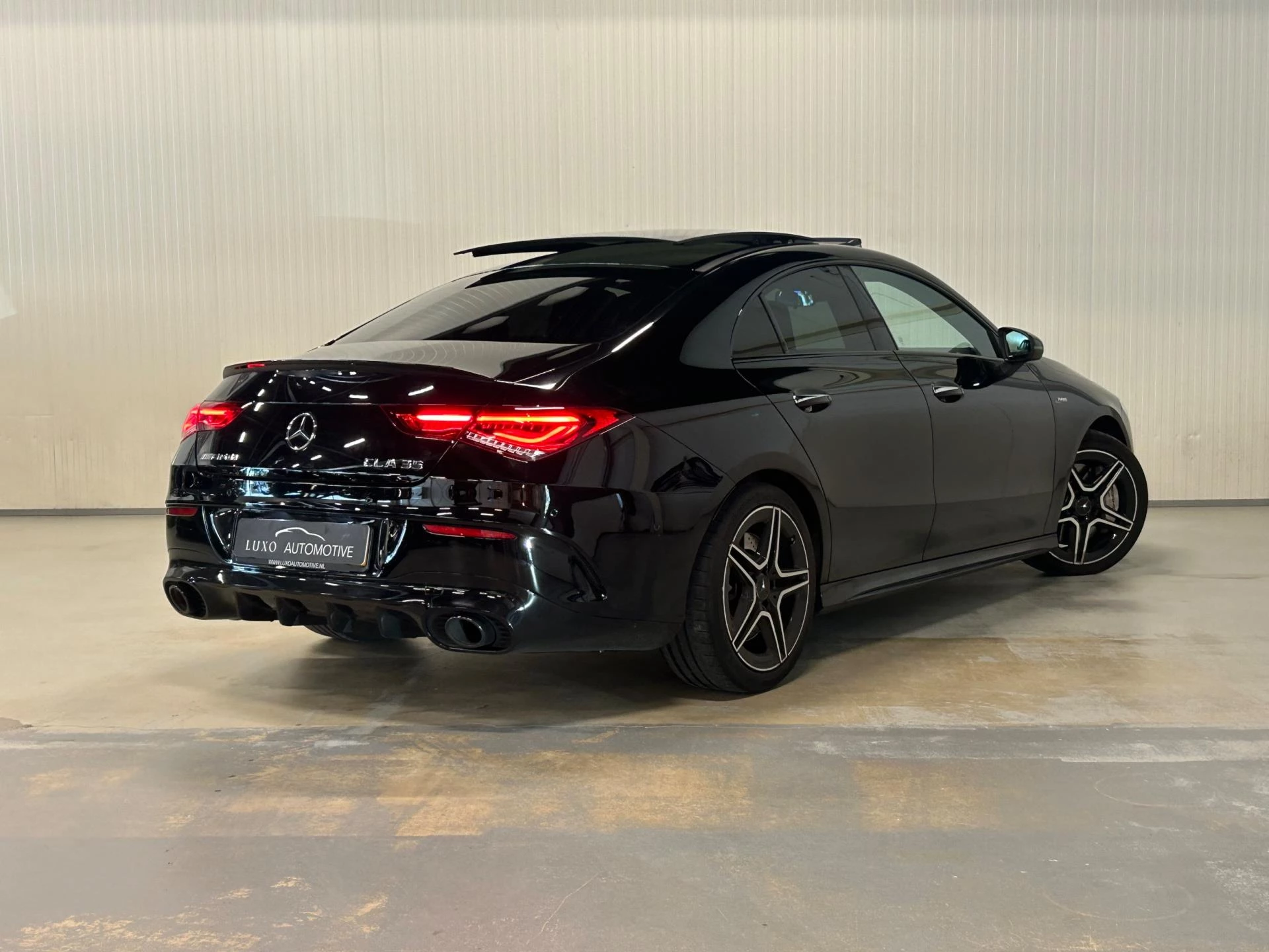 Hoofdafbeelding Mercedes-Benz CLA