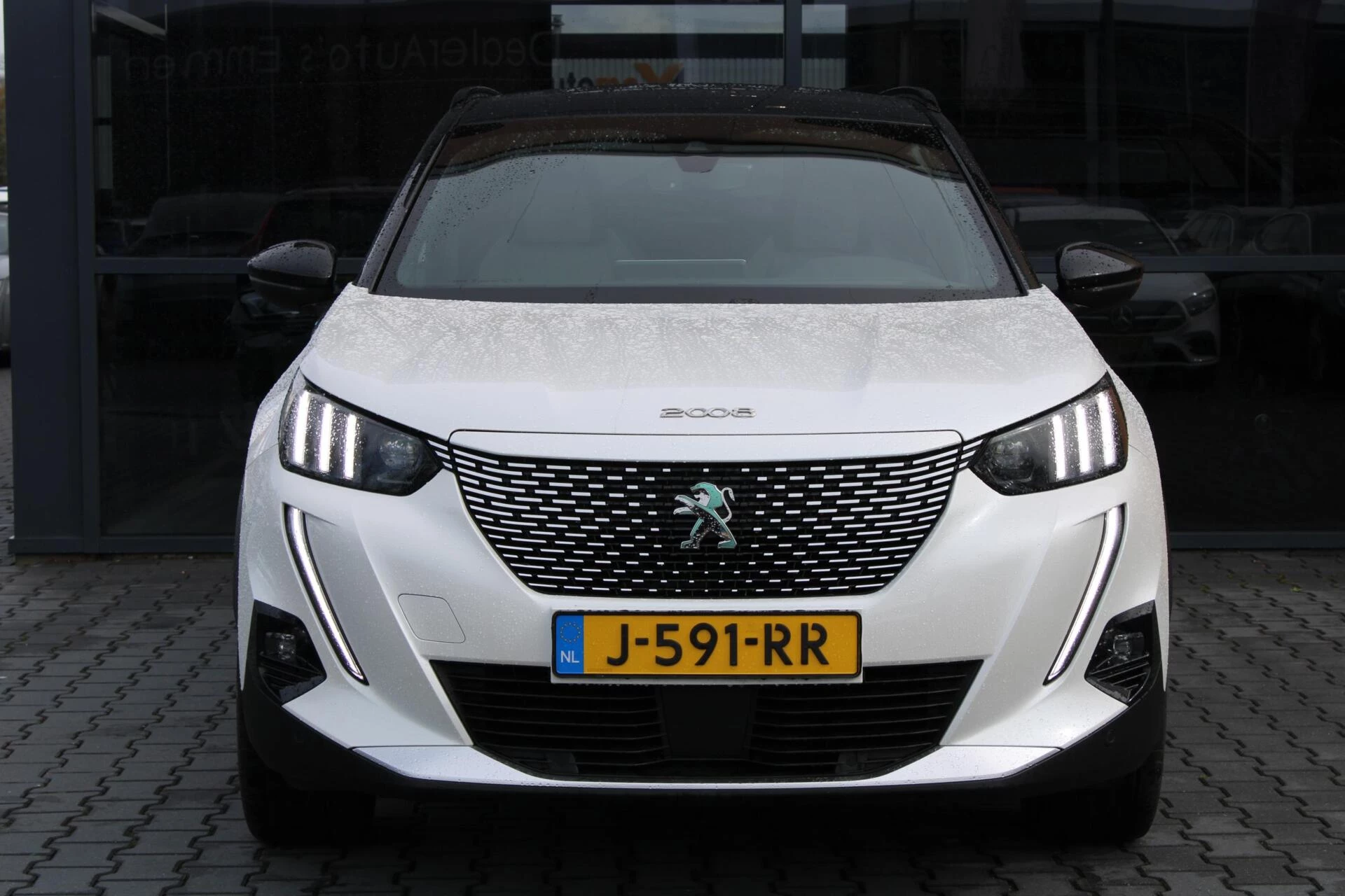 Hoofdafbeelding Peugeot e-2008