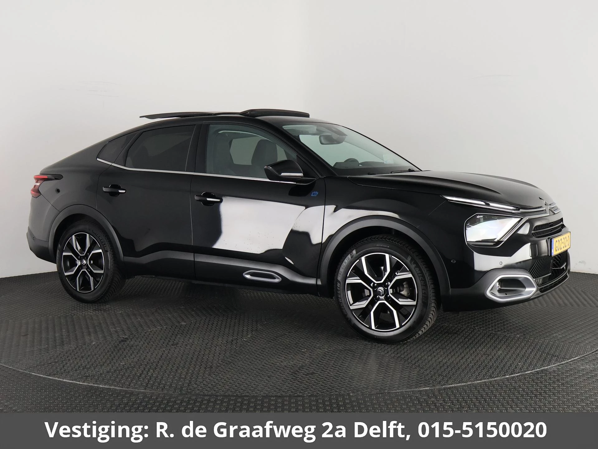 Hoofdafbeelding Citroën ë-C4 X