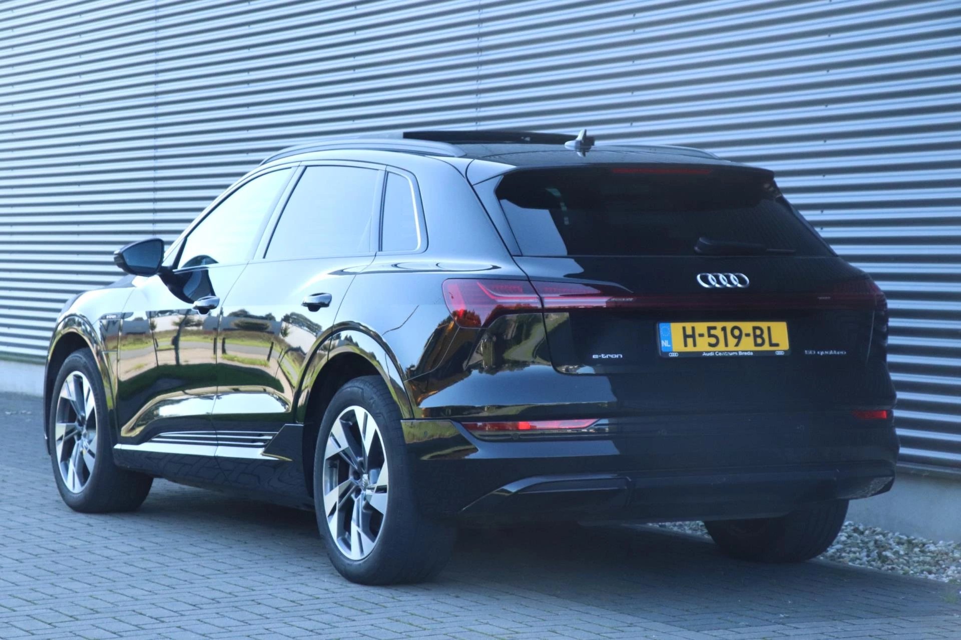 Hoofdafbeelding Audi e-tron