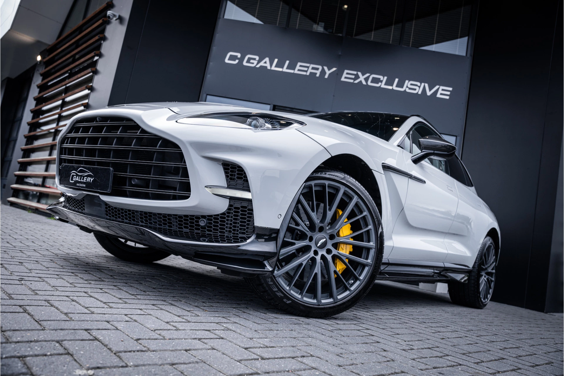 Hoofdafbeelding Aston Martin DBX
